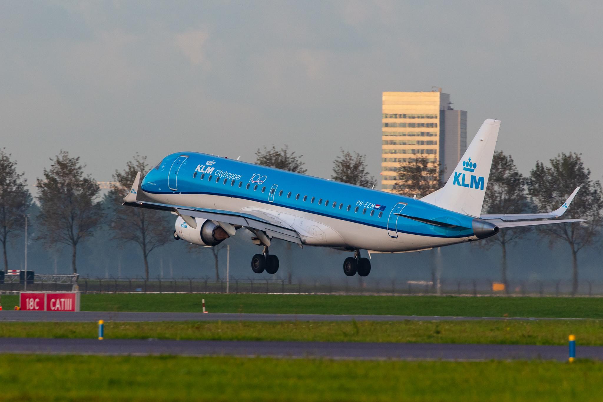 Amsterdam Airport Schiphol: KLM (KL / KLM) | Operator: KLM Cityhopper |  Embraer E190STD E190 | PH-EZM | MSN 19000338