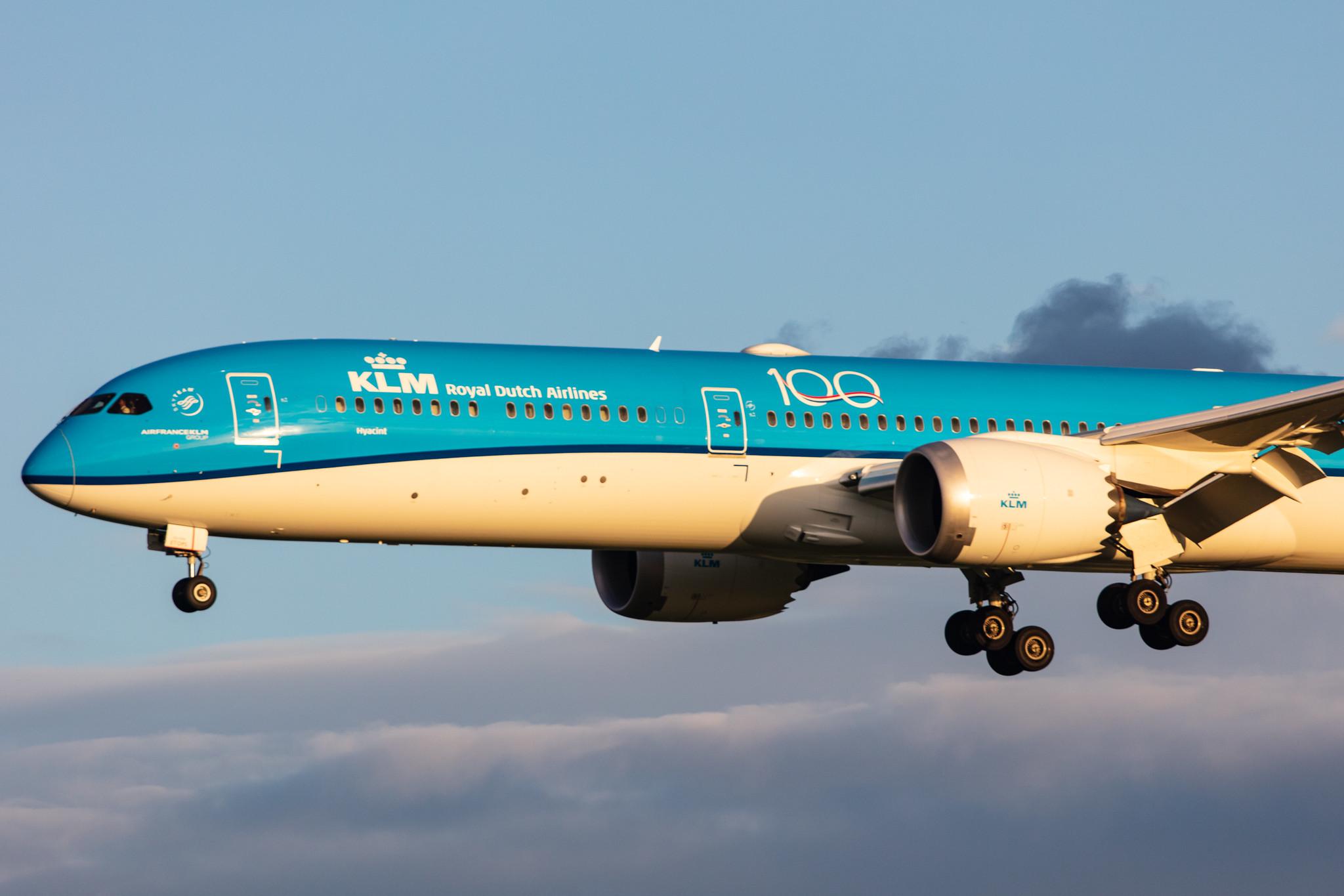 Amsterdam Airport Schiphol: KLM (KL / KLM) |  Boeing 787-10 Dreamliner B78X | PH-BKG | MSN 42508