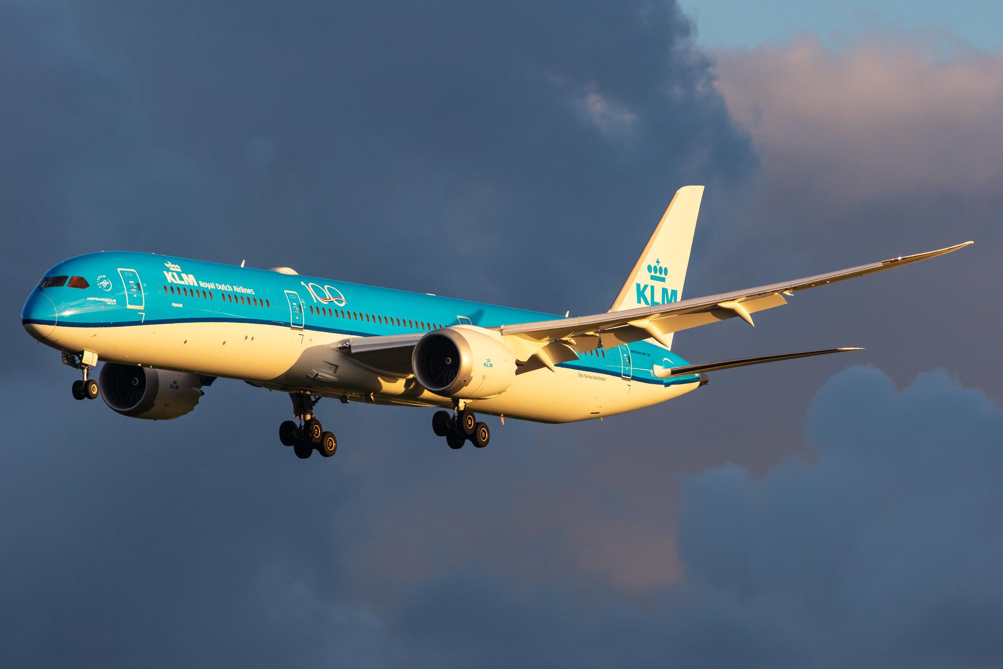 Amsterdam Airport Schiphol: KLM (KL / KLM) |  Boeing 787-10 Dreamliner B78X | PH-BKG | MSN 42508