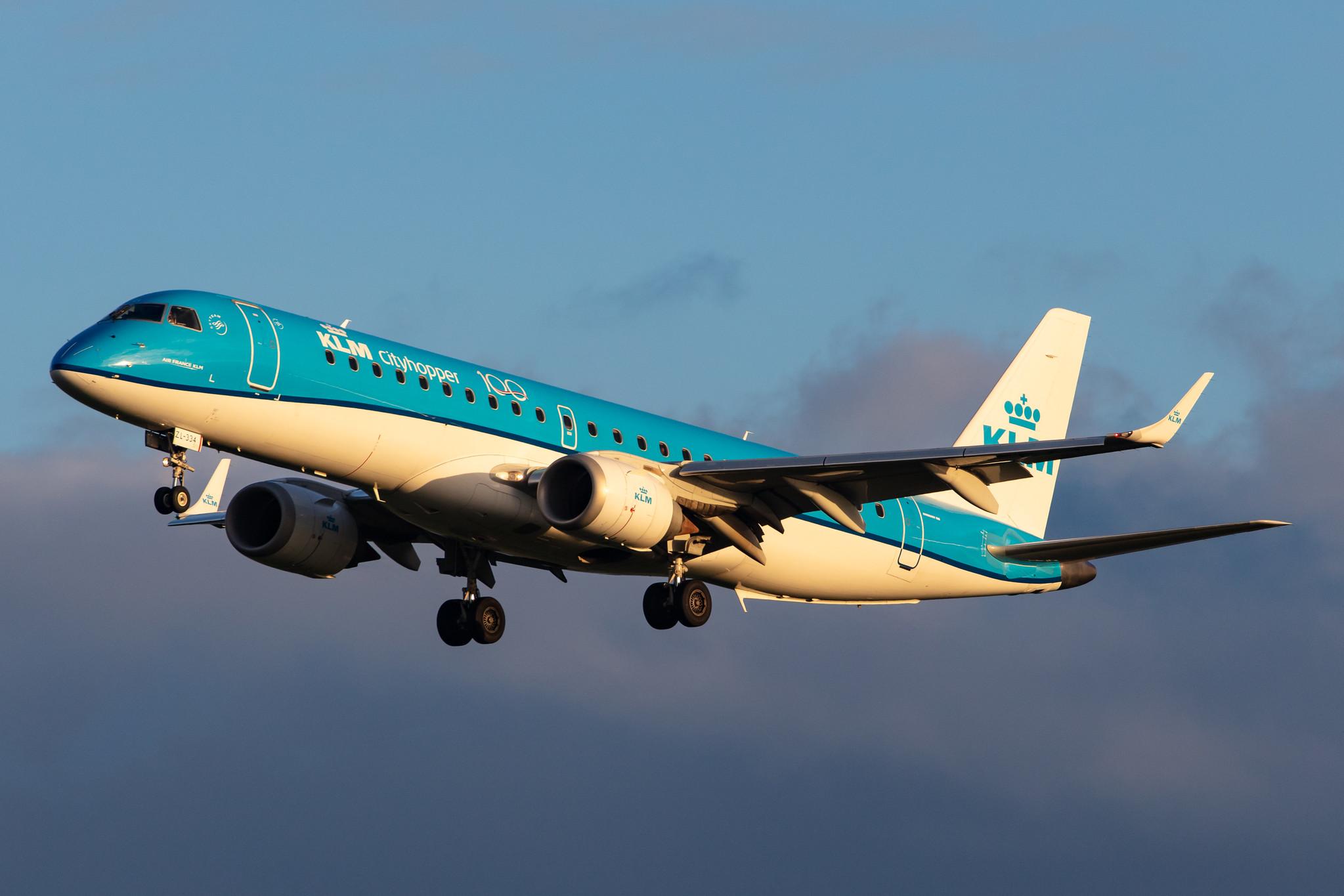 Amsterdam Airport Schiphol: KLM (KL / KLM) | Operator: KLM Cityhopper |  Embraer E190STD E190 | PH-EZL | MSN 19000334