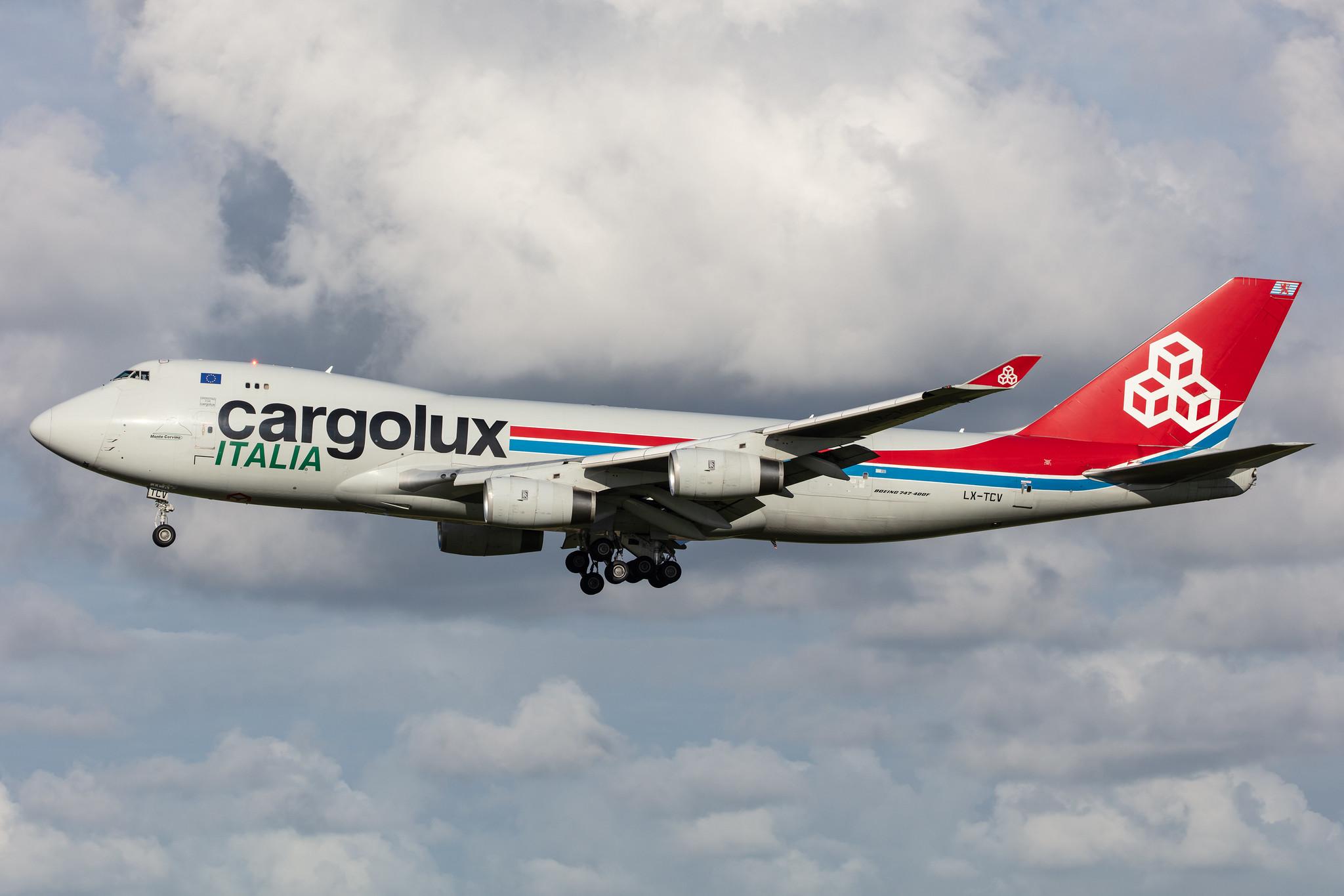 Amsterdam Airport Schiphol: Cargolux Italia (C8 / ICV) |  Boeing 747-4R7(F) B744 | LX-TCV | MSN 30401