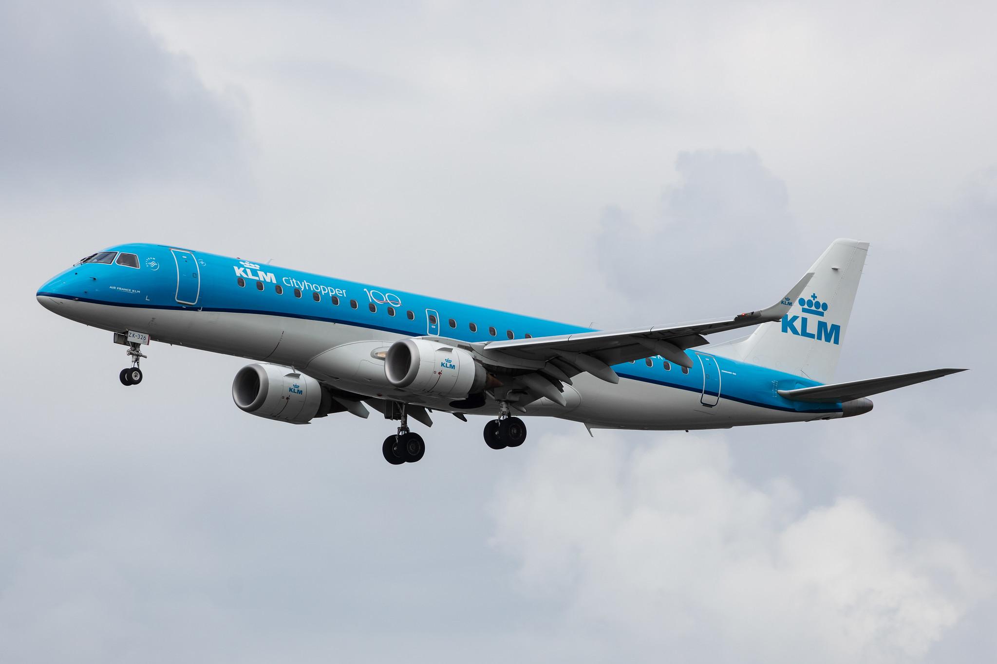 Amsterdam Airport Schiphol: KLM (KL / KLM) | Operator: KLM Cityhopper |  Embraer E190STD E190 | PH-EZK | MSN 19000326