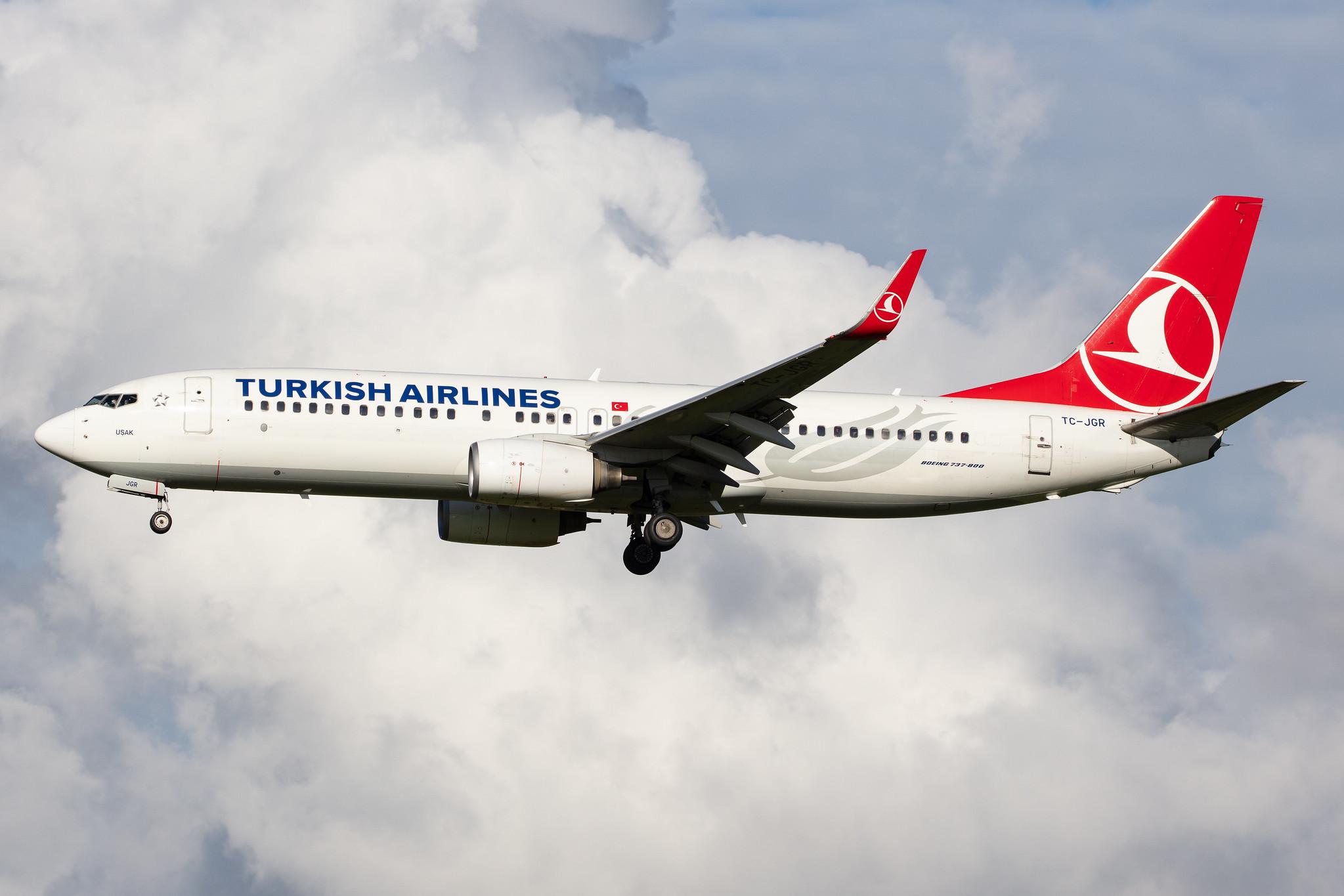 Amsterdam Airport Schiphol: Turkish Airlines (TK / THY) |  Boeing 737-8F2 B738 | TC-JGR | MSN 34415