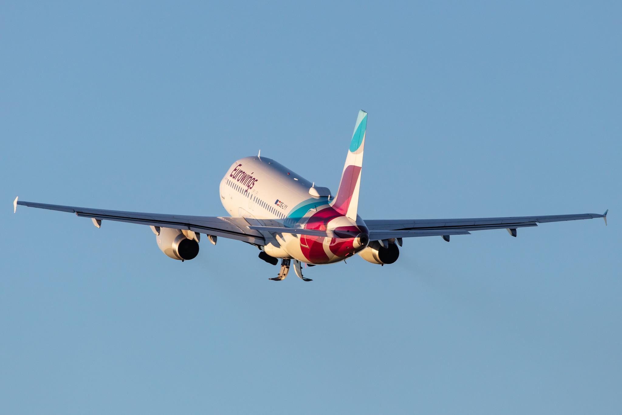 Hamburg Airport: Eurowings (EW / EWG) | Operator: Eurowings Europe |  Airbus A319-132 A319 | OE-LYY | MSN 4256