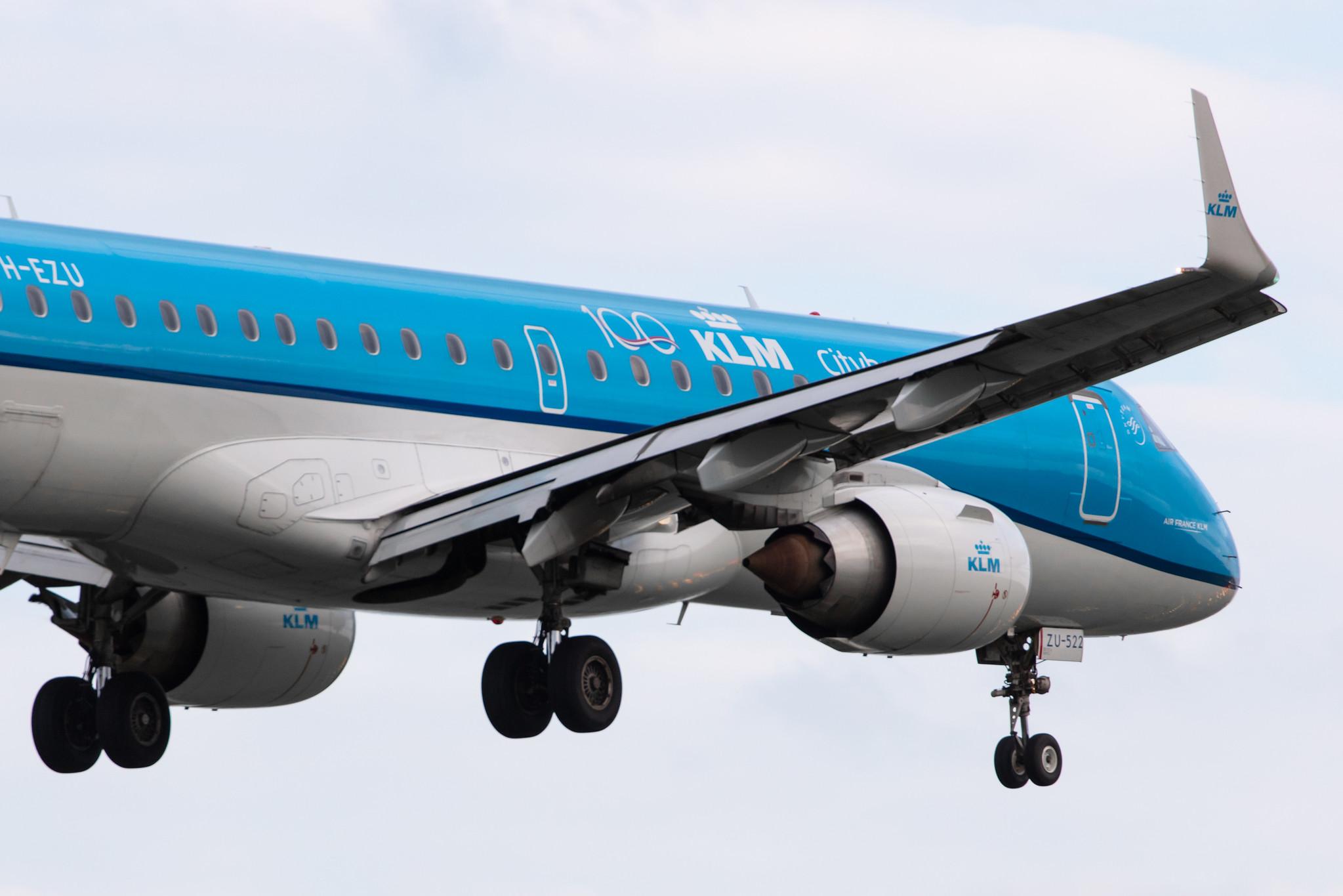 Amsterdam Airport Schiphol: KLM (KL / KLM) | Operator: KLM Cityhopper |  Embraer E190STD E190 | PH-EZU | MSN 19000522