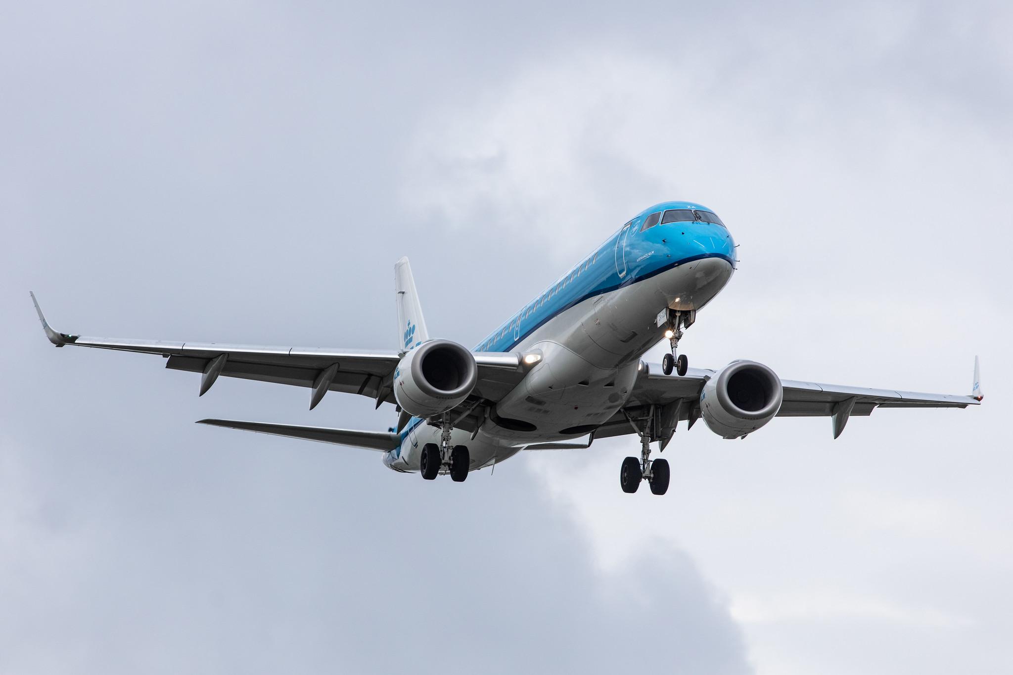 Amsterdam Airport Schiphol: KLM (KL / KLM) | Operator: KLM Cityhopper |  Embraer E190STD E190 | PH-EZA | MSN 19000224