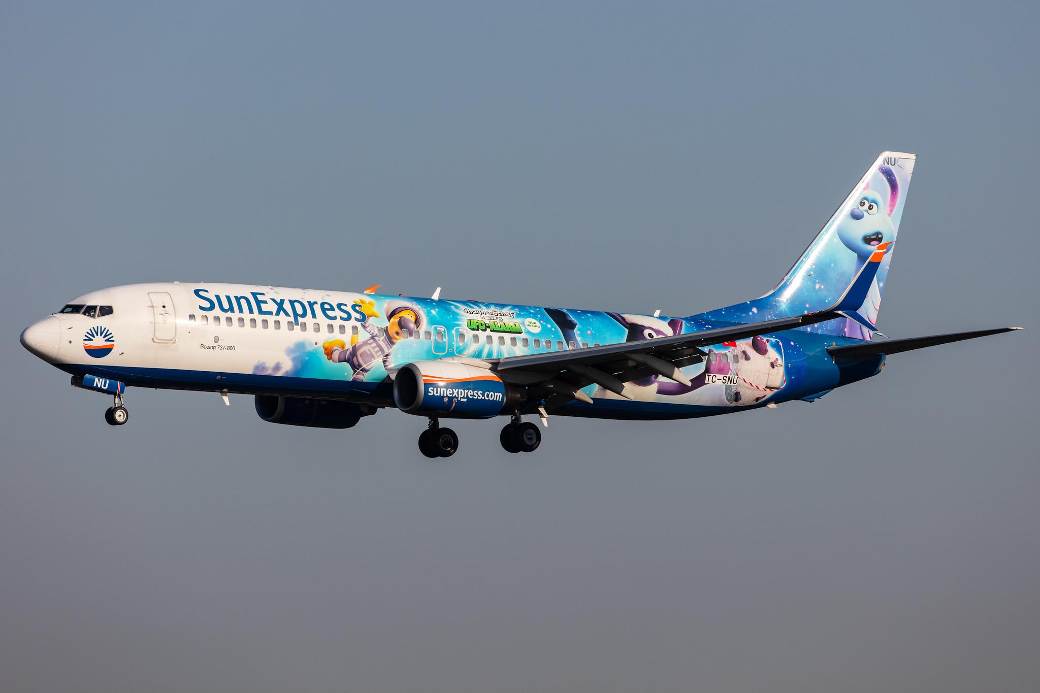 Hamburg Airport: SunExpress (XQ / SXS) |  Livery: Shaun das Schaf - UFO-Alarm Livery |  Boeing 737-8HC B738 | TC-SNU | MSN 40756