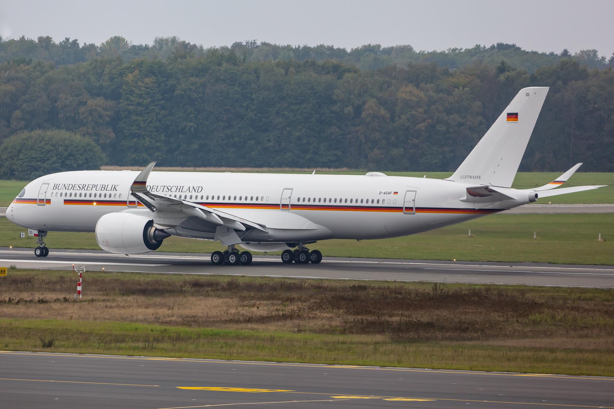 Hamburg Airport: German Air Force (/ GAF) |  Airbus A350-941 A359 | D-AGAF (10+03) | MSN 416