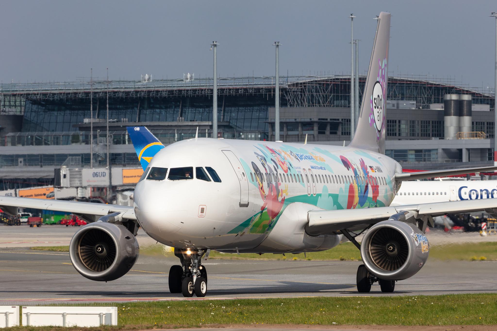 Hamburg Airport: Sundair (SR / SDR) |  Livery: Katta macht Urlaub Livery |  Airbus A320-214 A320 | D-ANNA | MSN 3289