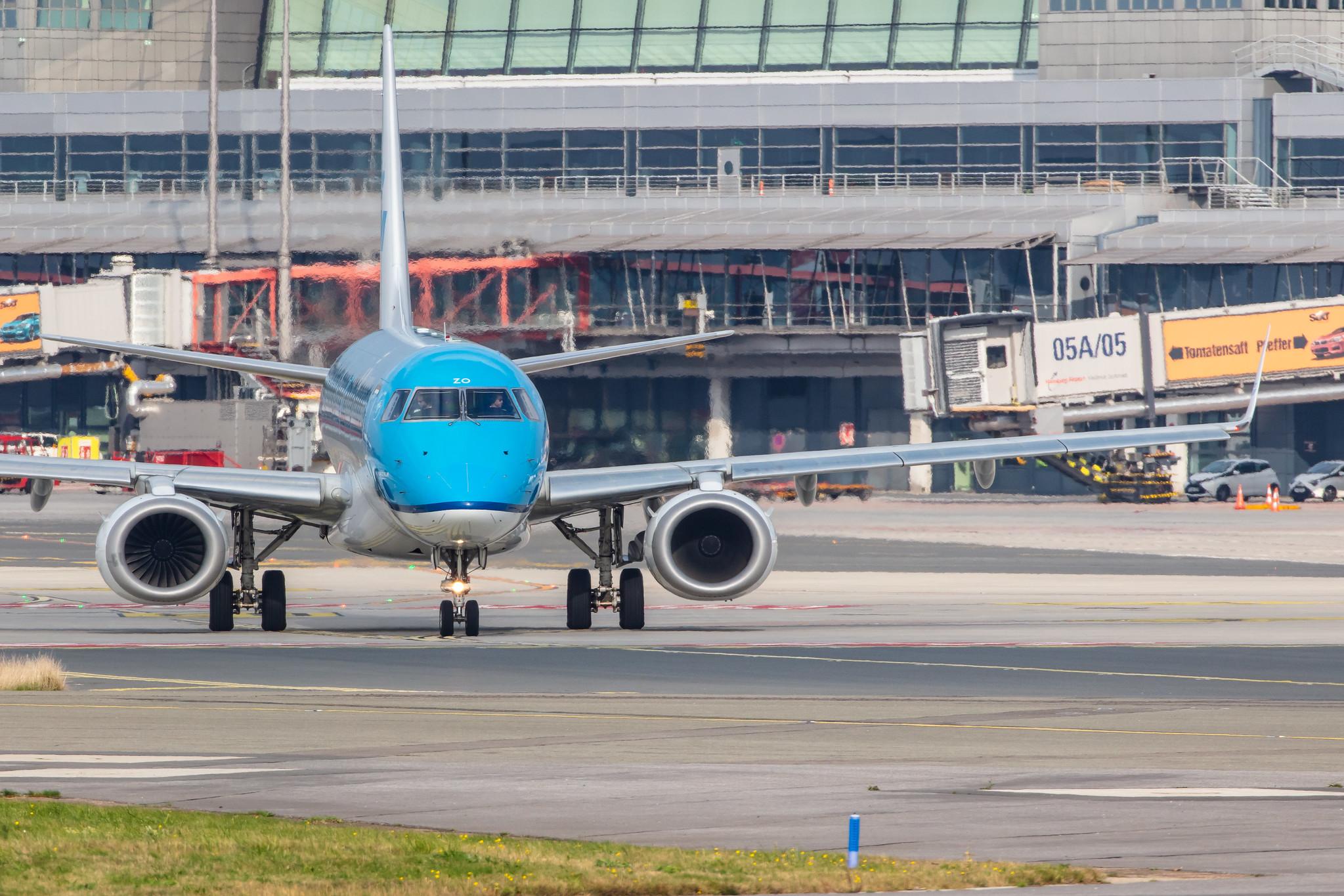 Hamburg Airport: KLM (KL / KLM) | Operator: KLM Cityhopper |  Embraer E190STD E190 | PH-EZO | MSN 19000345