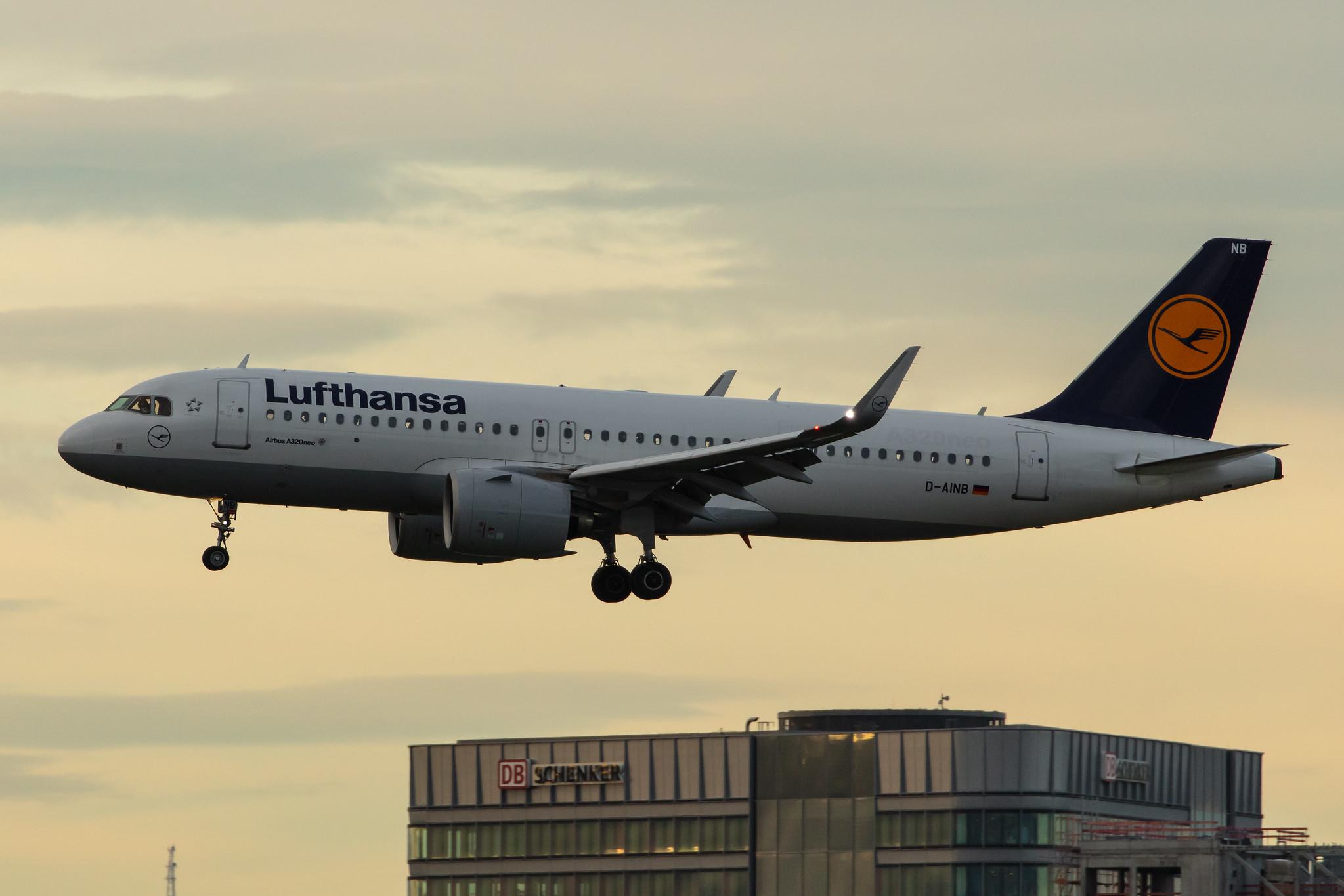 Frankfurt Airport: Lufthansa (LH / DLH) |  Airbus A320-271N A20N | D-AINB | MSN 6864