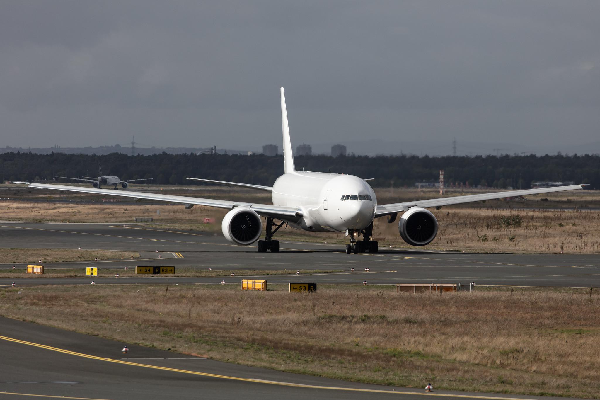 Frankfurt Airport: Condor (DE / CFG) |  Boeing 757-330 B753 | D-ABOK | MSN 29020