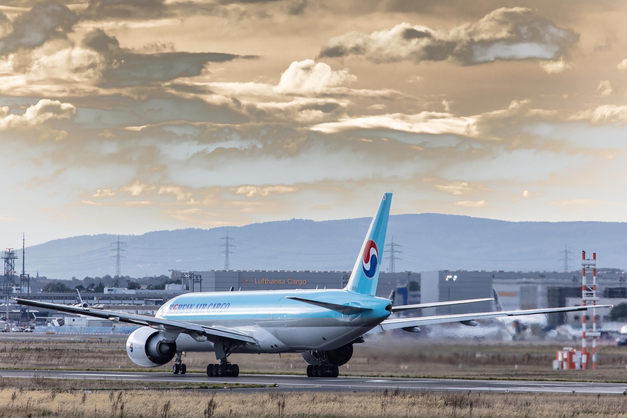 Frankfurt Airport: Korean Air Cargo (KE / KAL) | Operator: Korean Air |  Boeing 777-FB5 B77L | HL8005 | MSN 37642