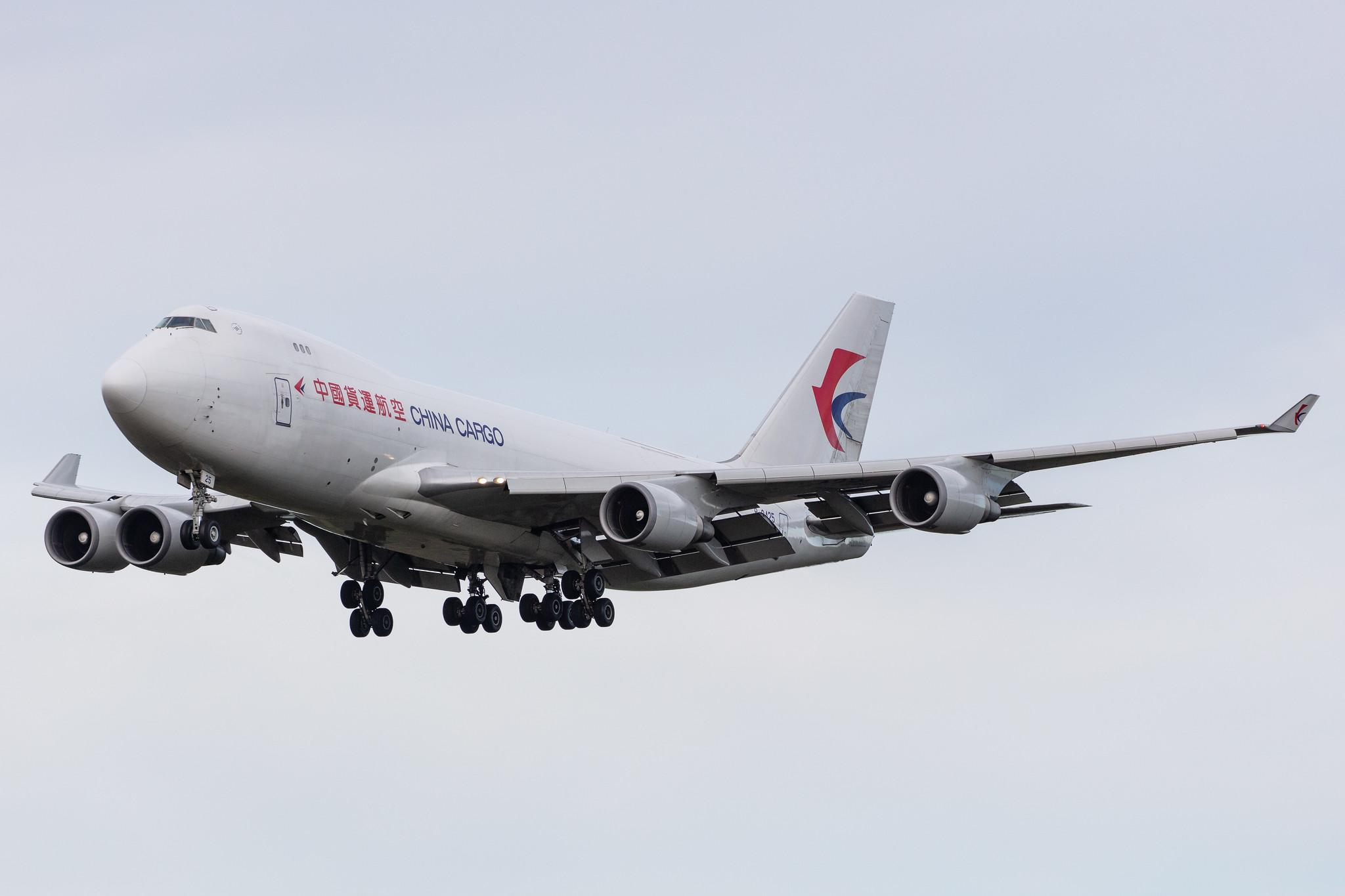 Frankfurt Airport: China Cargo Airlines (CK / CKK) |  Boeing 747-40BF(ER) B744 | B-2425 | MSN 35207