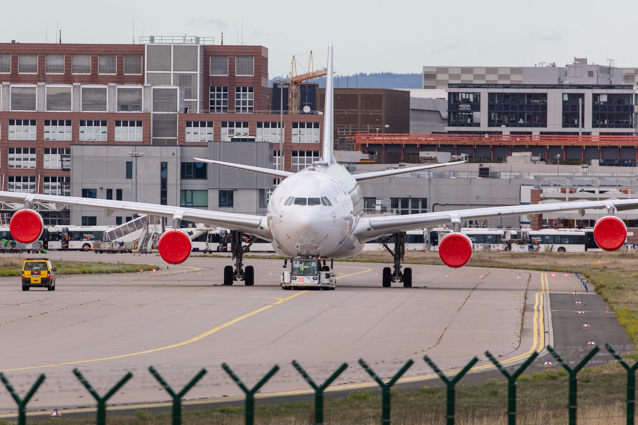 Frankfurt Airport: Lufthansa (LH / DLH) |  Airbus A340-313 A343 | D-AIGT | MSN 0304