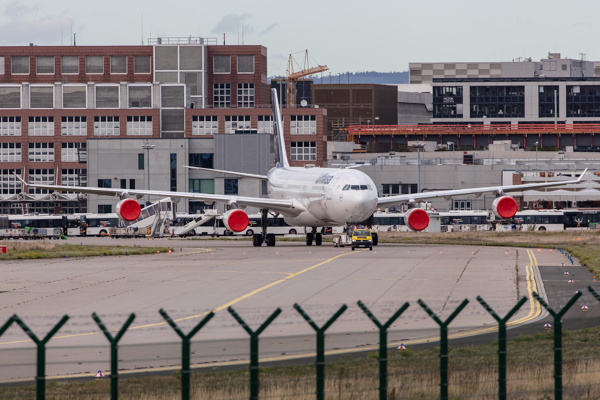 Frankfurt Airport: Lufthansa (LH / DLH) |  Airbus A340-313 A343 | D-AIGT | MSN 0304