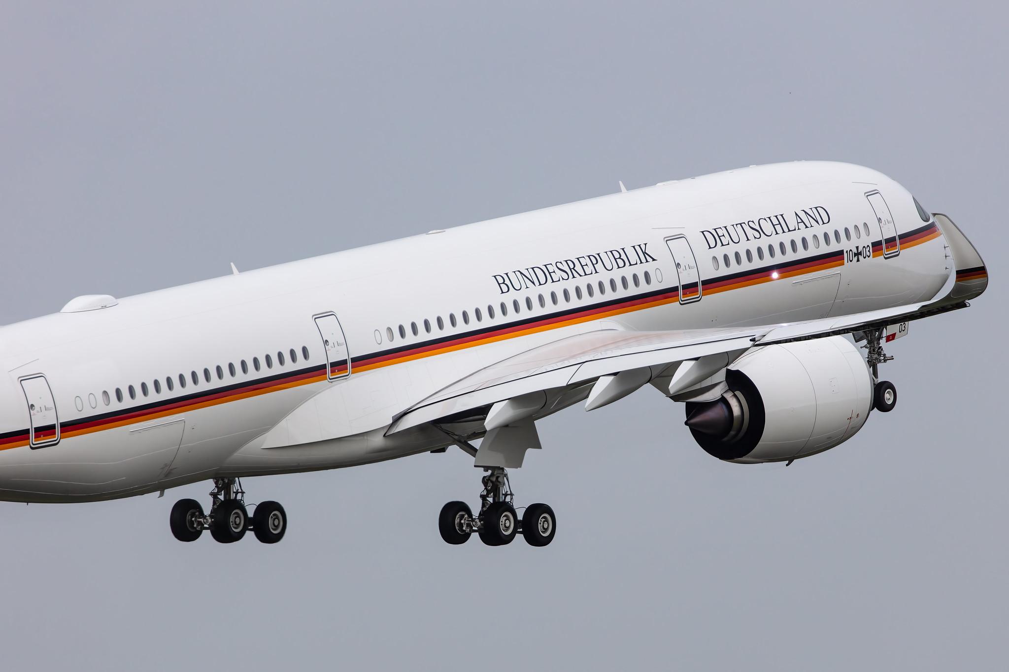 Hamburg Airport: German Air Force (/ GAF) | Airbus A350-941 A359 | 10+03 | MSN 416