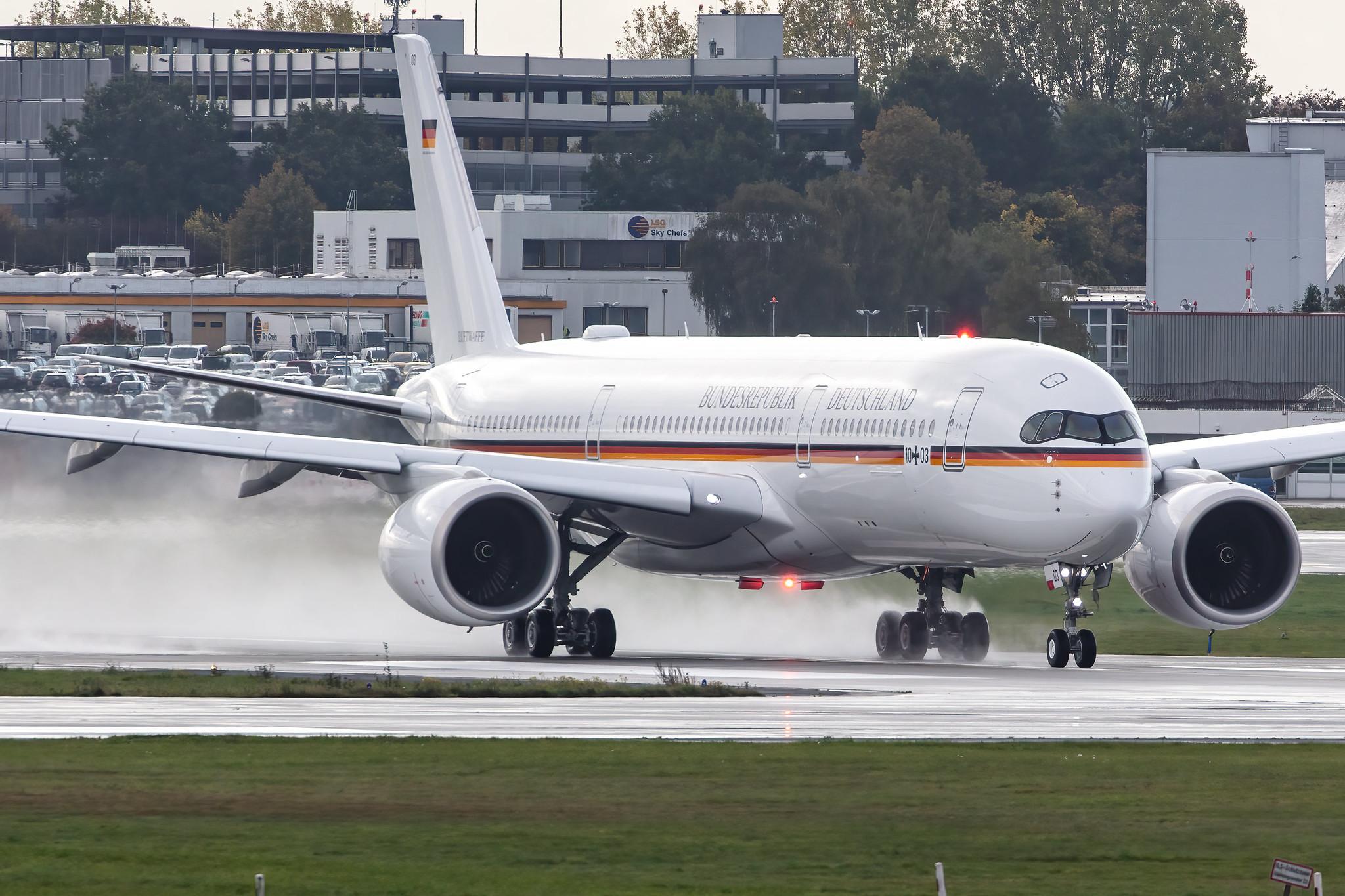 Hamburg Airport: German Air Force (/ GAF) | Airbus A350-941 A359 | 10+03 | MSN 416