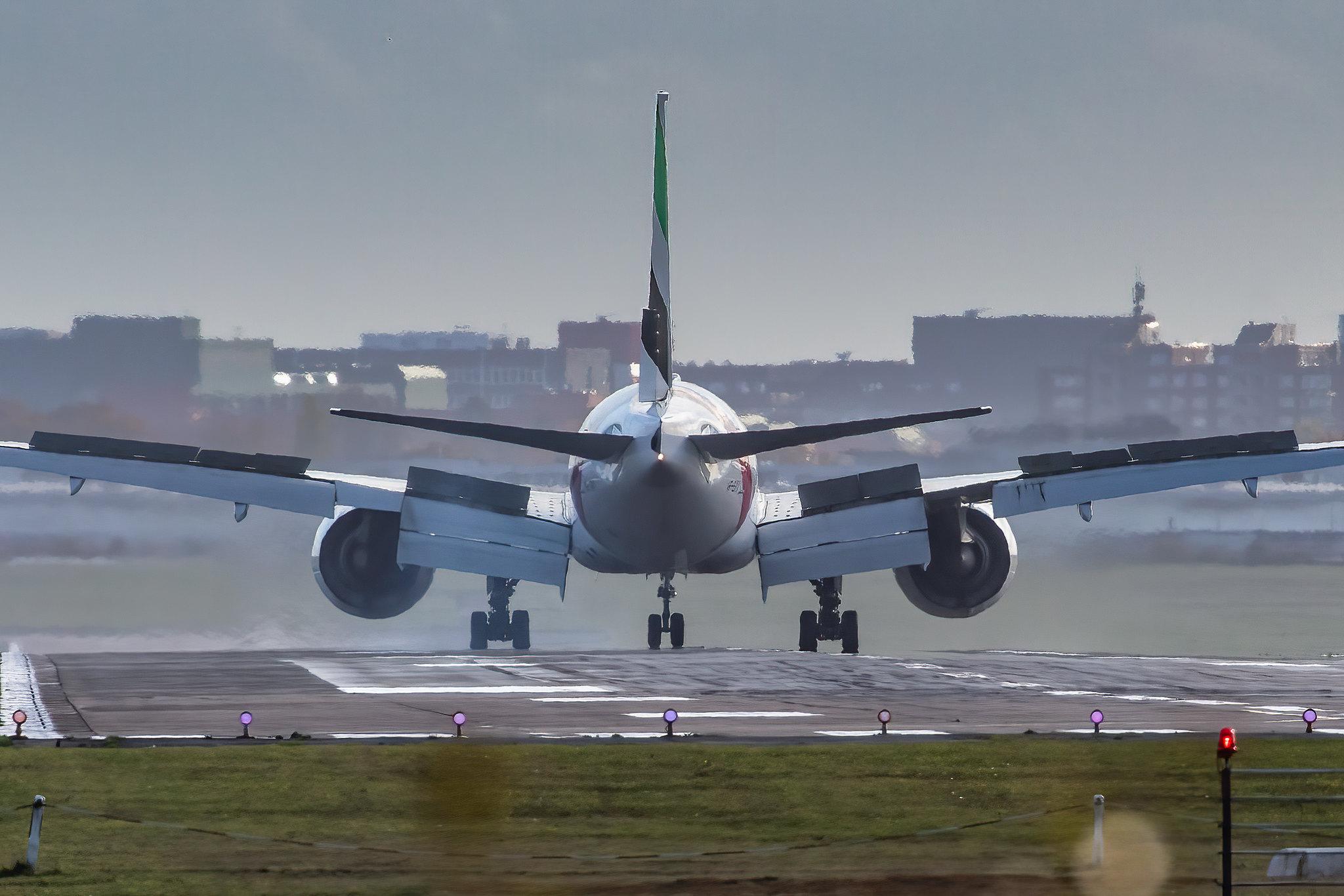 Hamburg Airport: Emirates (EK / UAE) |  Boeing 777-31H(ER) B77W | A6-EPY | MSN 42344