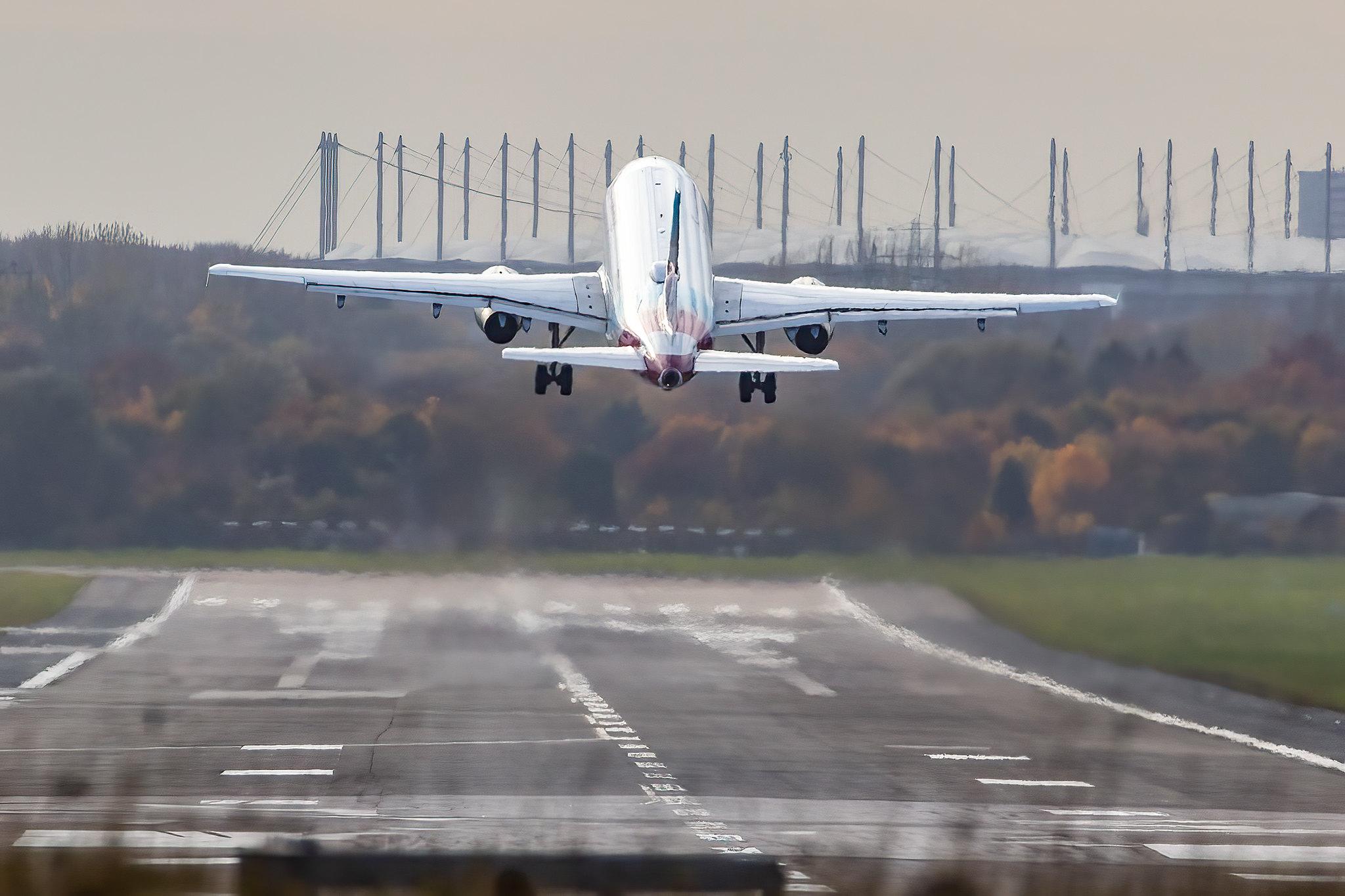Hamburg Airport: Eurowings (EW / EWG) | Operator: Eurowings Europe |  Airbus A319-132 A319 | D-AGWH | MSN 3352