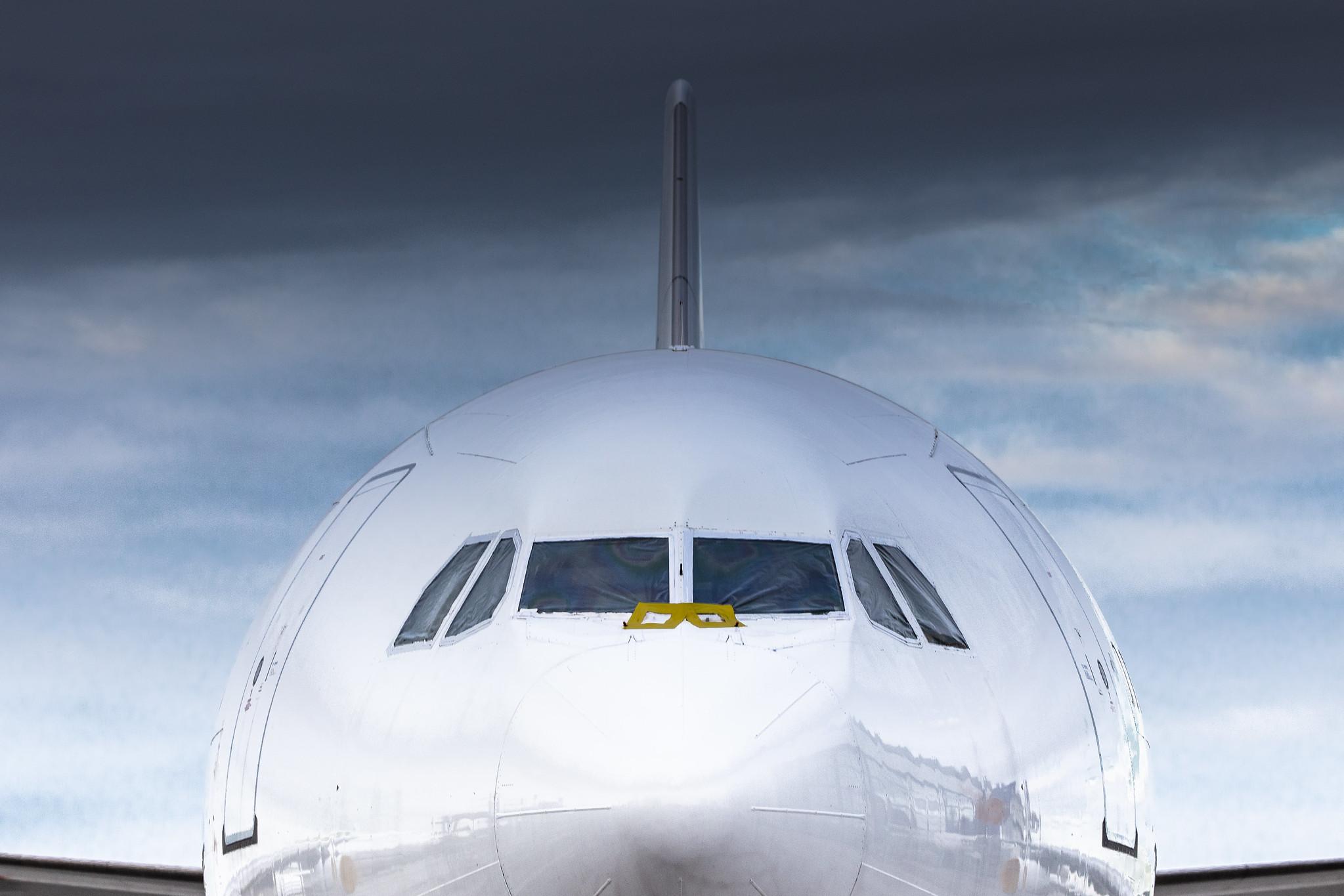 Hamburg Airport: Kingdom of Swaziland |  Airbus A340-313 A343 | 3DC-SDF | MSN 0406