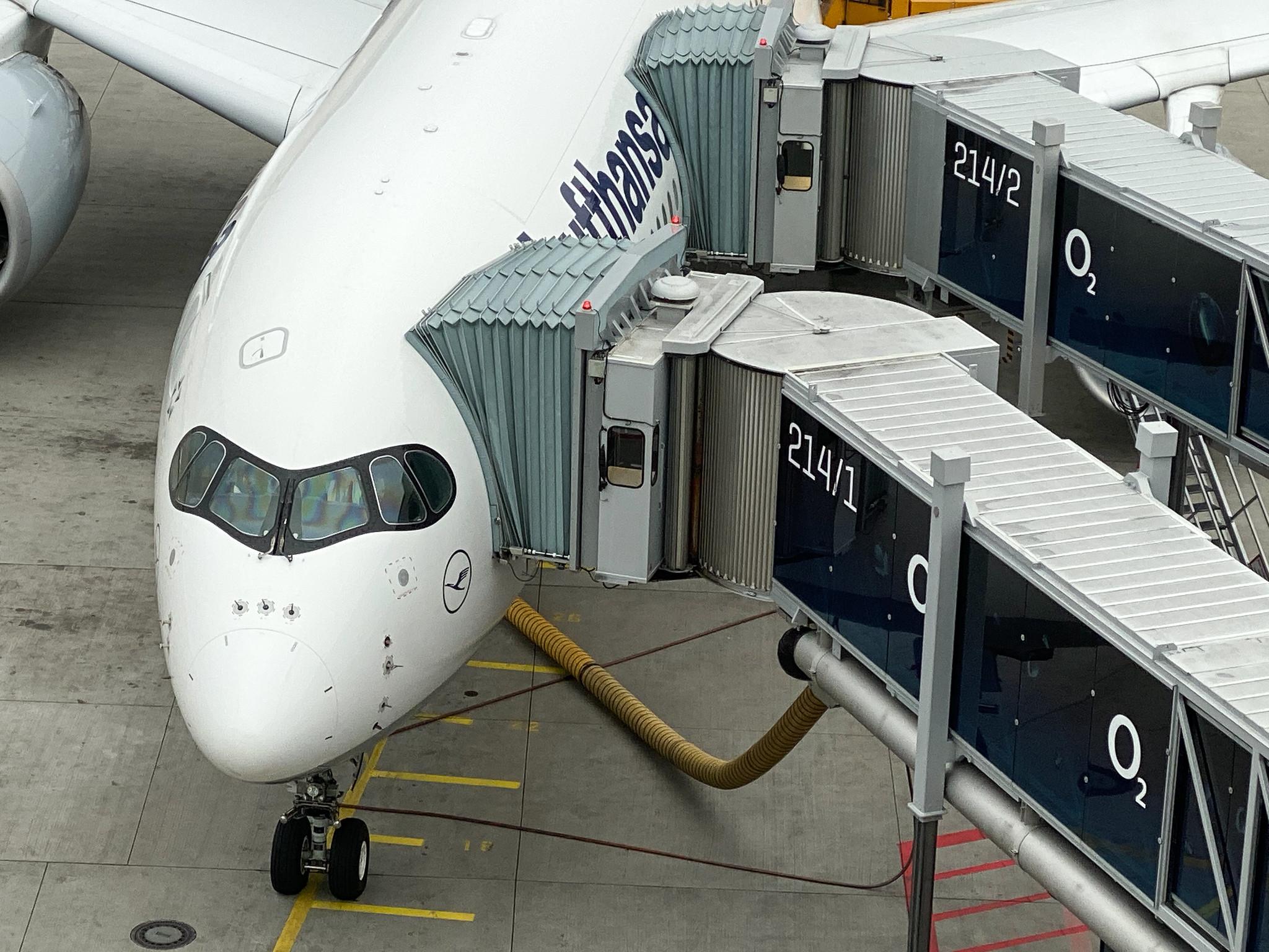 Munich Airport: Lufthansa (LH / DLH) |  Airbus A350-941 A359 | D-AIXD | MSN 127