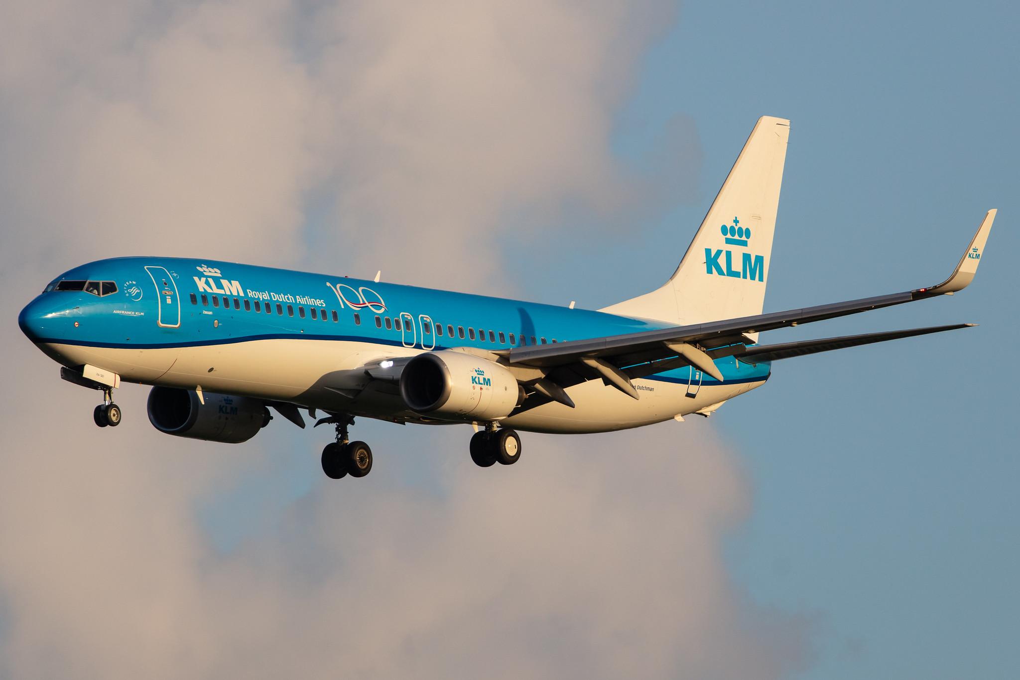 Amsterdam Airport Schiphol: KLM (KL / KLM) |  Boeing 737-8K2 B738 | PH-BXA | MSN 29131