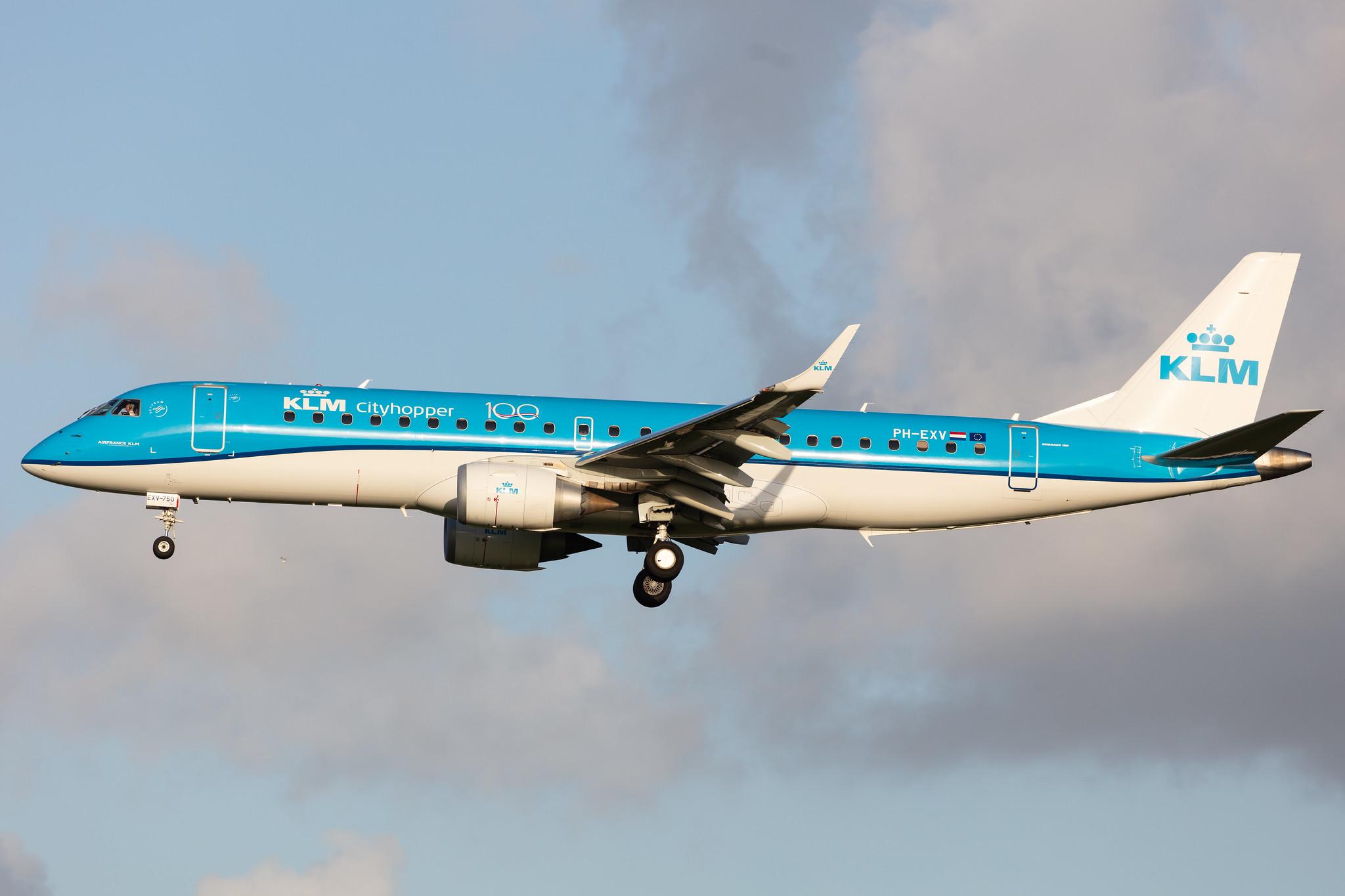 Amsterdam Airport Schiphol: KLM (KL / KLM) | Operator: KLM Cityhopper |  Embraer E190STD E190 | PH-EXV | MSN 19000750