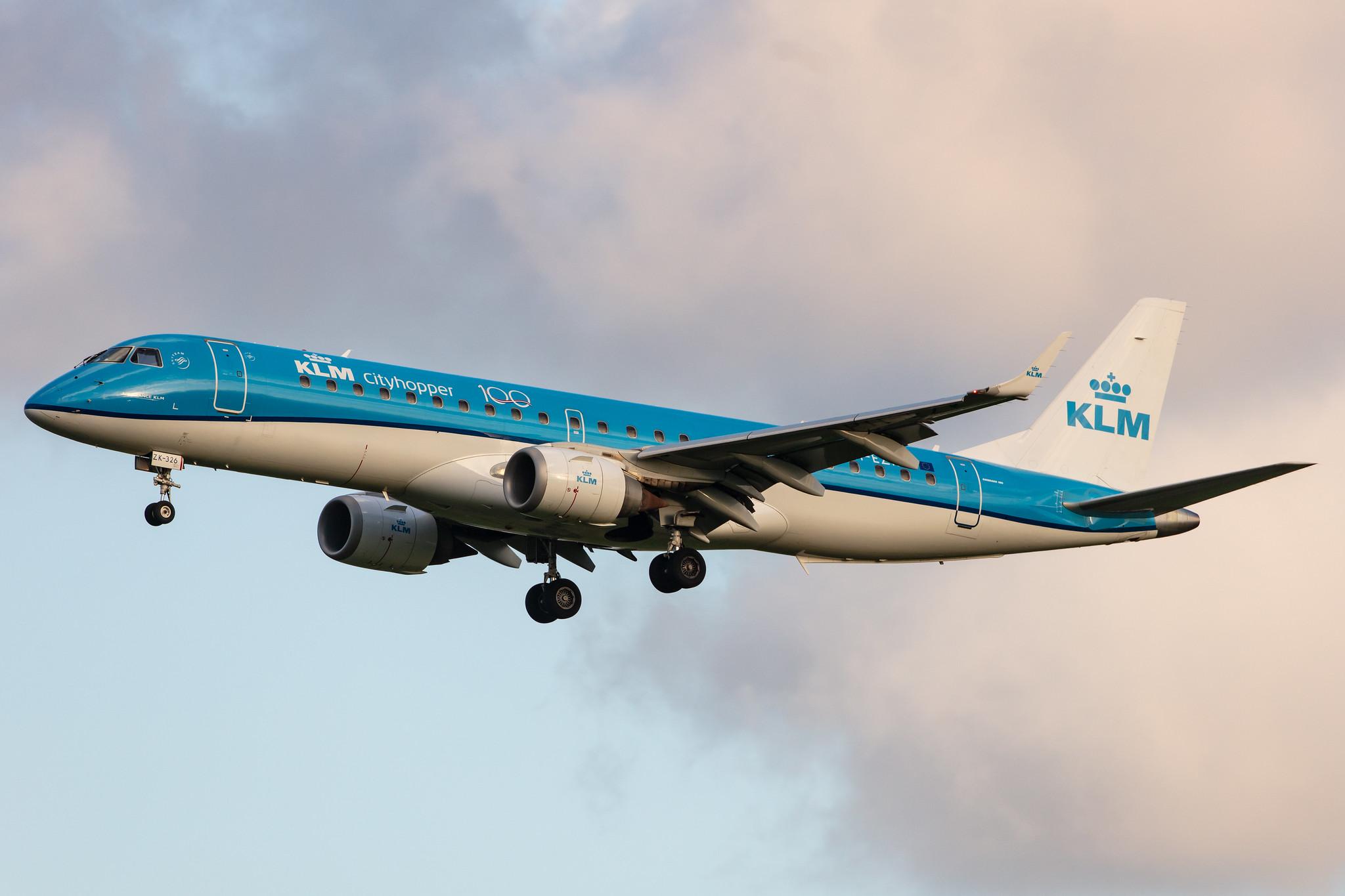 Amsterdam Airport Schiphol: KLM (KL / KLM) | Operator: KLM Cityhopper |  Embraer E190STD E190 | PH-EZK | MSN 19000326
