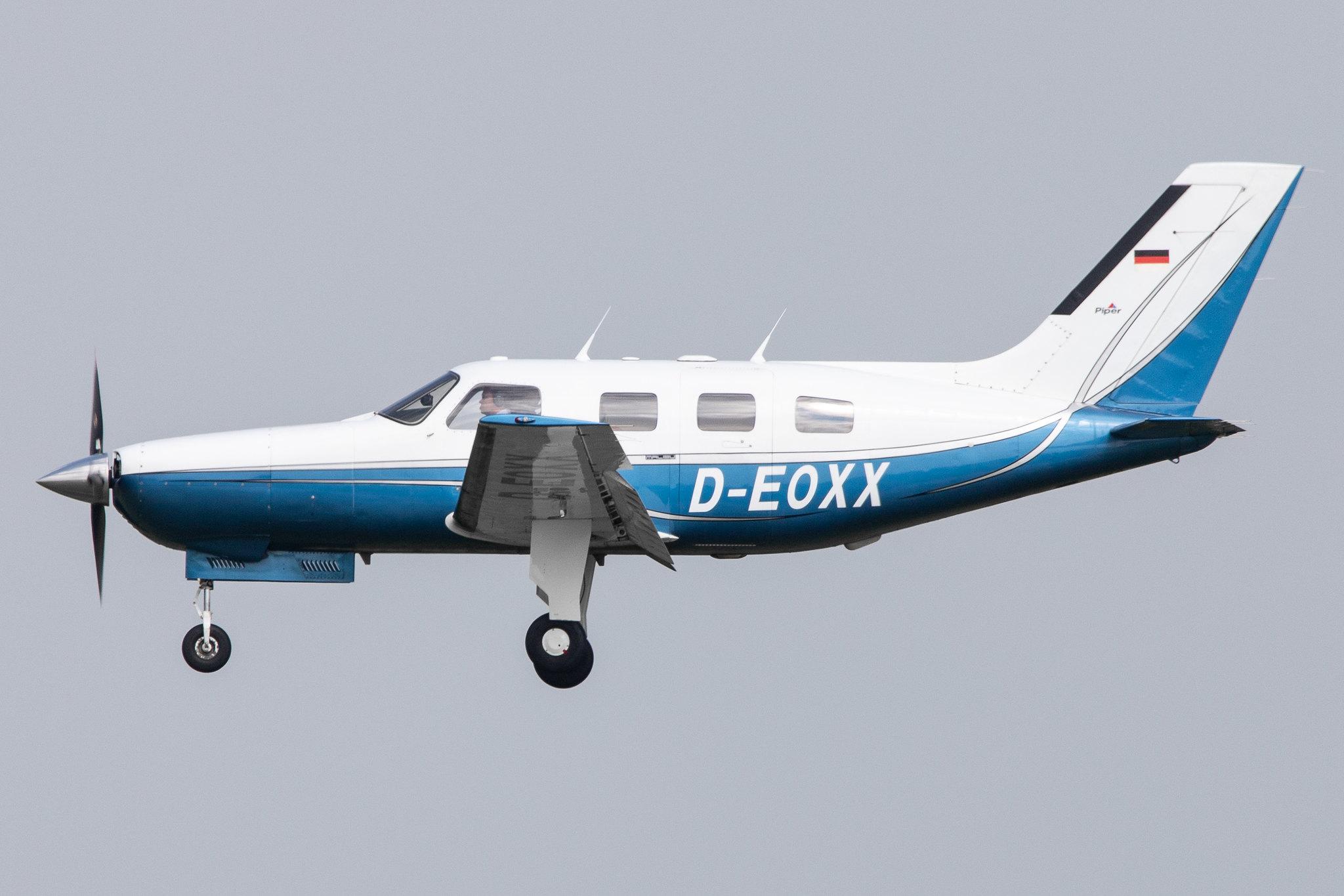 Hamburg Airport: Private owner |  Piper PA-46-310P Malibu PA46 | D-EOXX | MSN 46-8408027