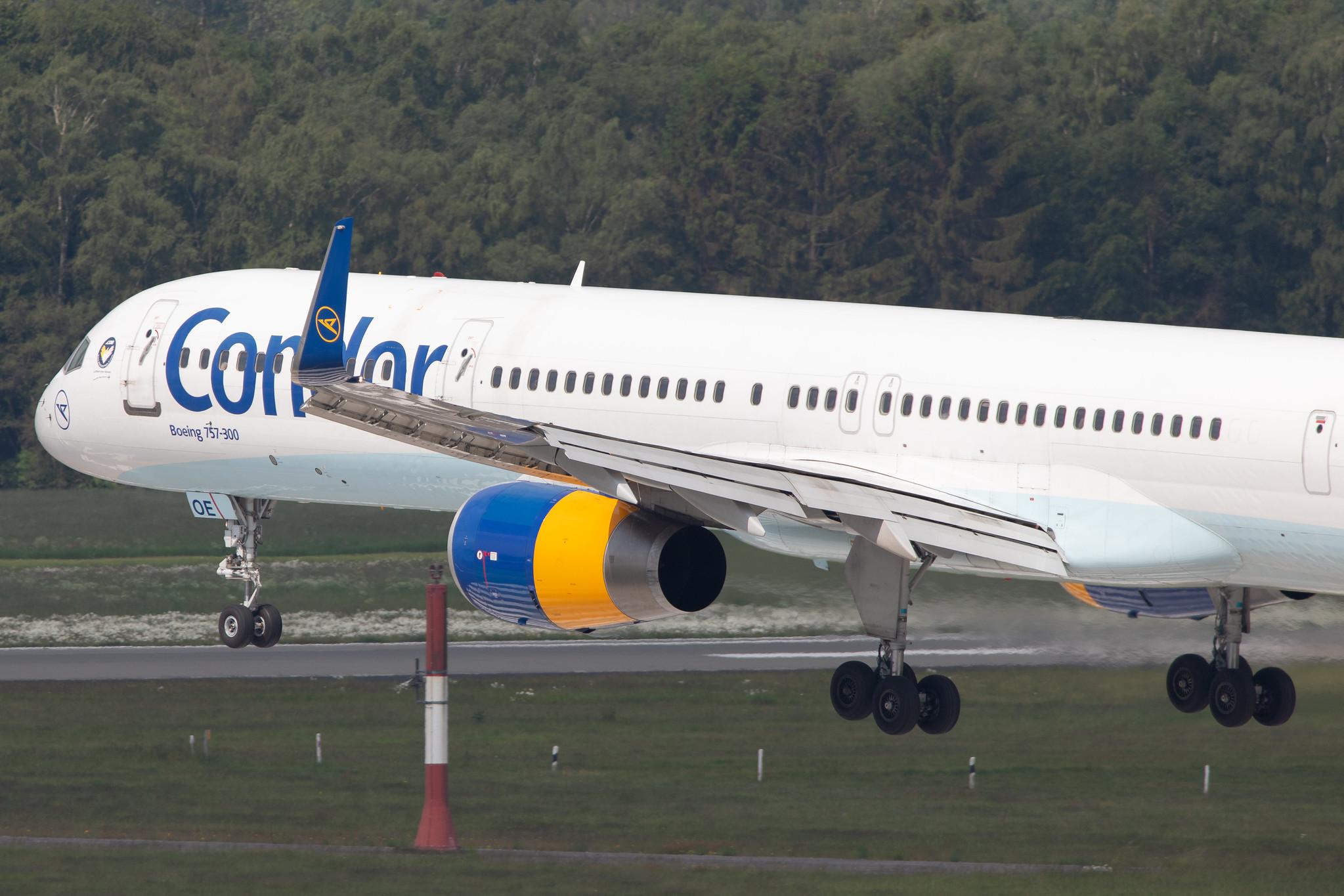 Hamburg Airport: Condor (DE / CFG) |  Boeing 757-330 B753 | D-ABOE | MSN 29012
