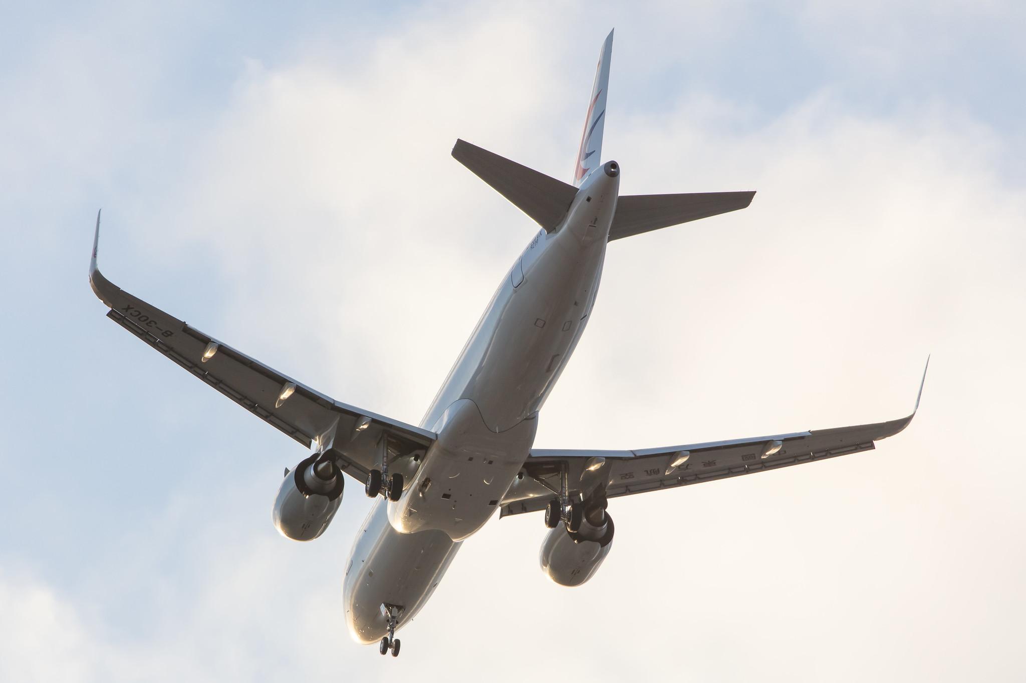 Hamburg Finkenwerder: China Eastern Airlines (MU / CES) |  Airbus A320-251N A20N | D-AVVX (B-30CX) | MSN 9219