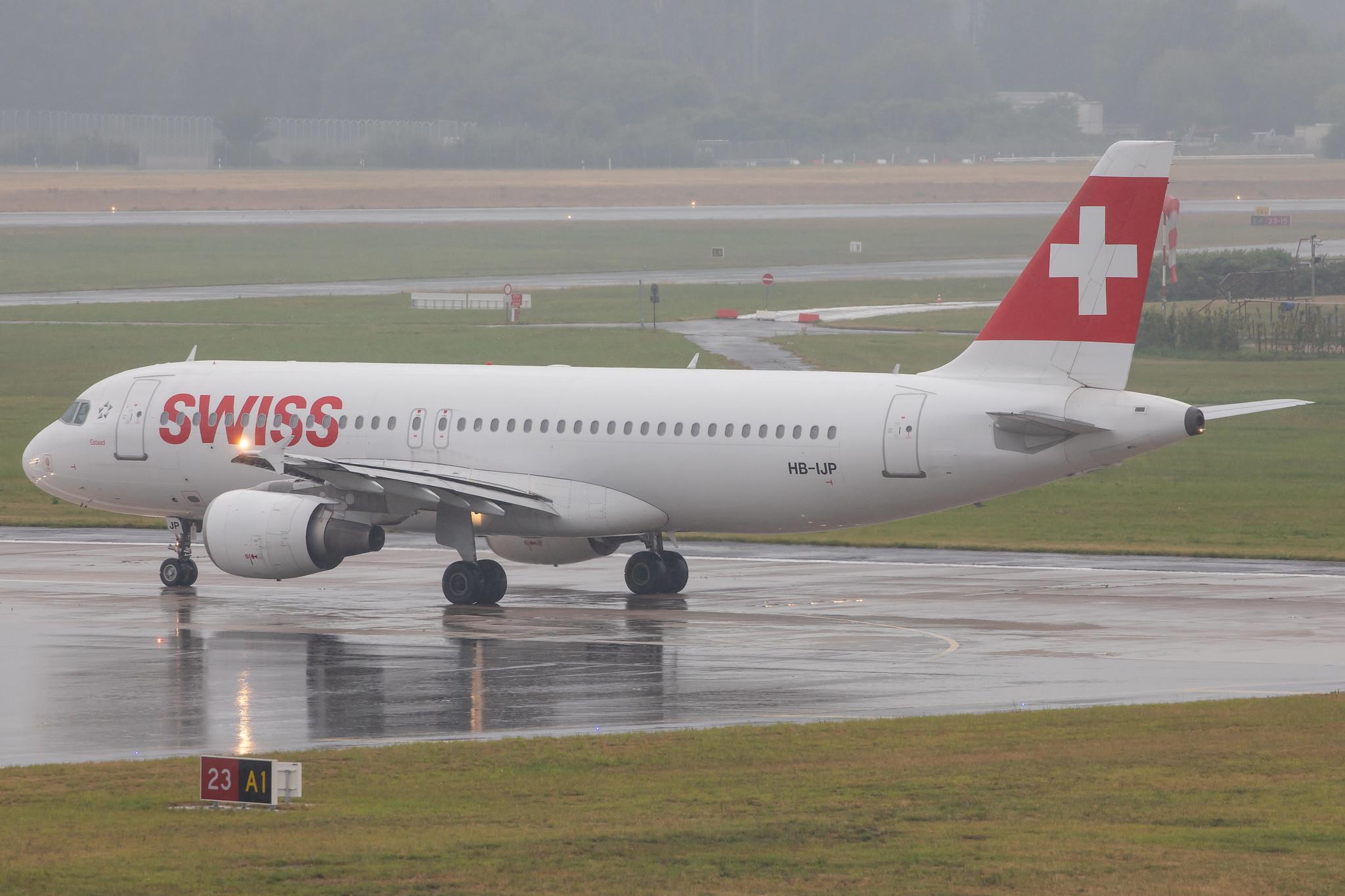 Hamburg Airport: Swiss (LX / SWR) |  Airbus A320-214 A320 | HB-IJP | MSN 0681