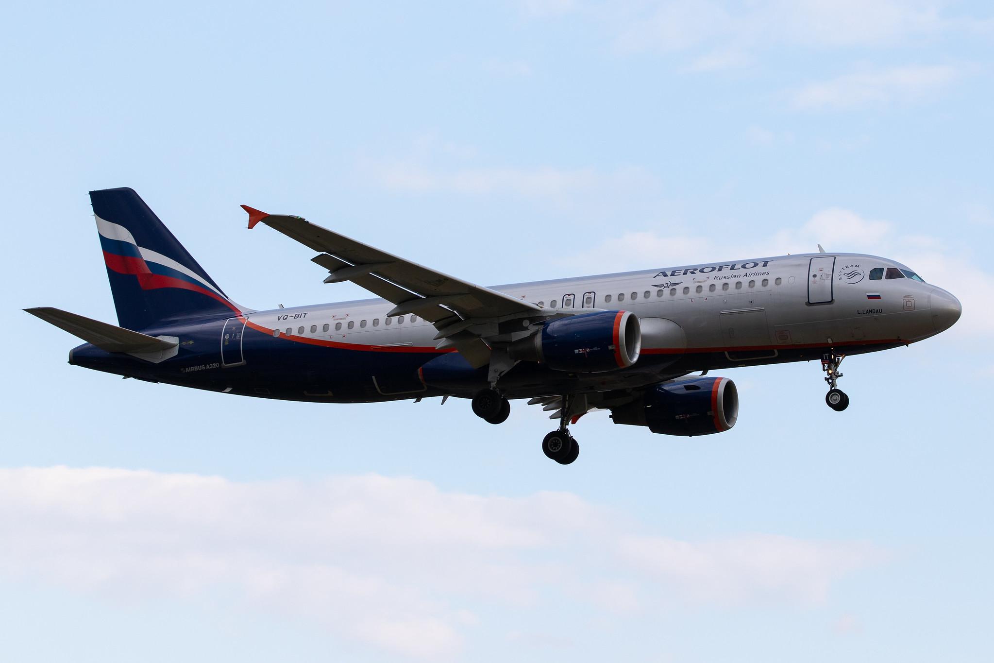 Hamburg Airport: Aeroflot (SU / AFL) |  Airbus A320-214 A320 | VQ-BIT | MSN 4656