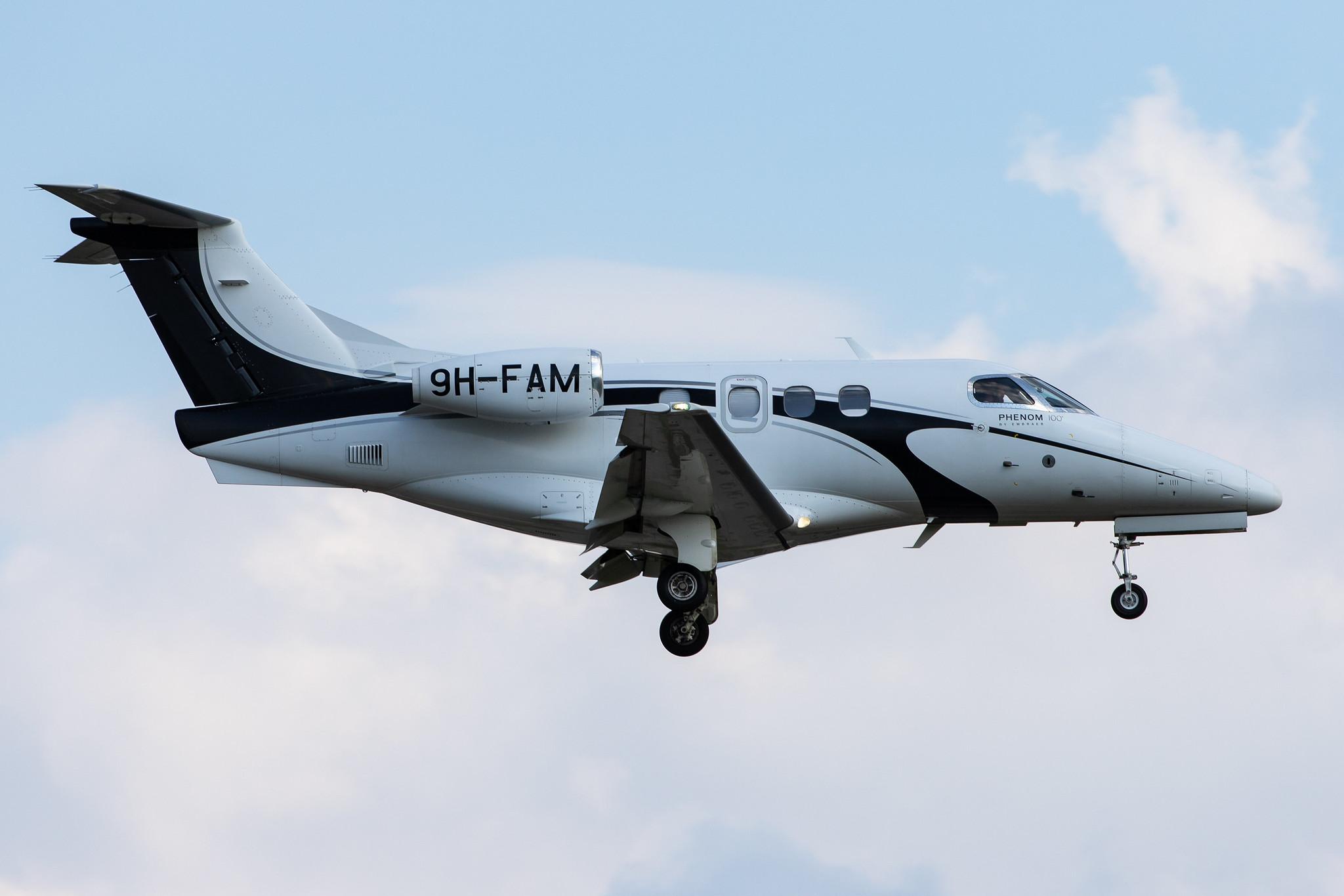 Hamburg Airport: Luxwing |  Embraer Phenom 100 E50P | 9H-FAM | MSN 50000100