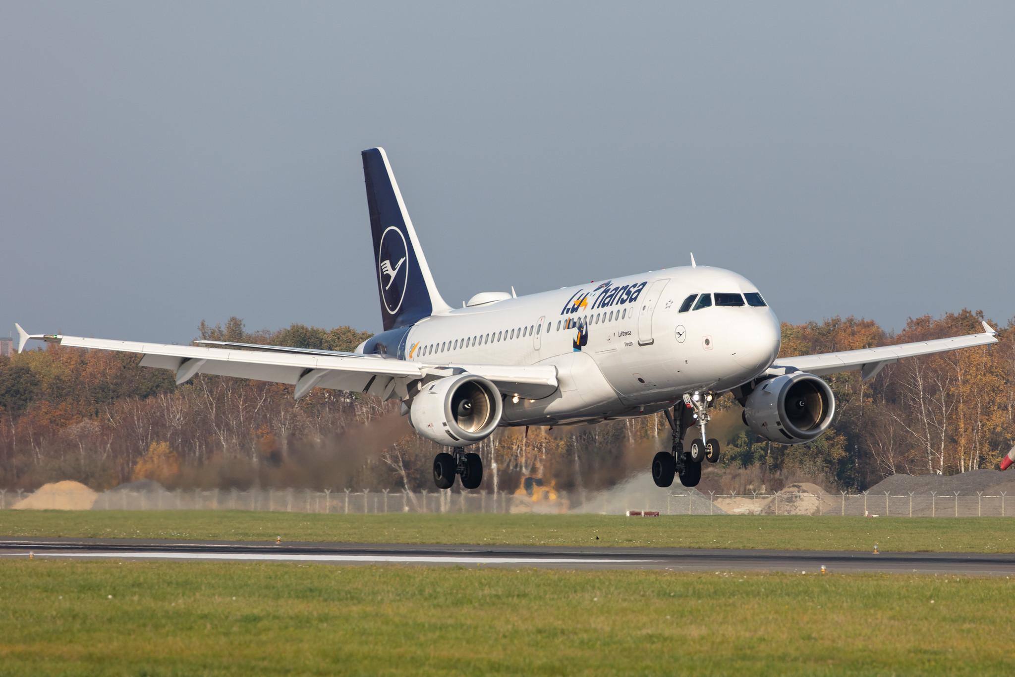 Hamburg Airport: Lufthansa (LH / DLH) |  Livery: Lu Sticker |  Airbus A319-114 A319 | D-AILU | MSN 0744