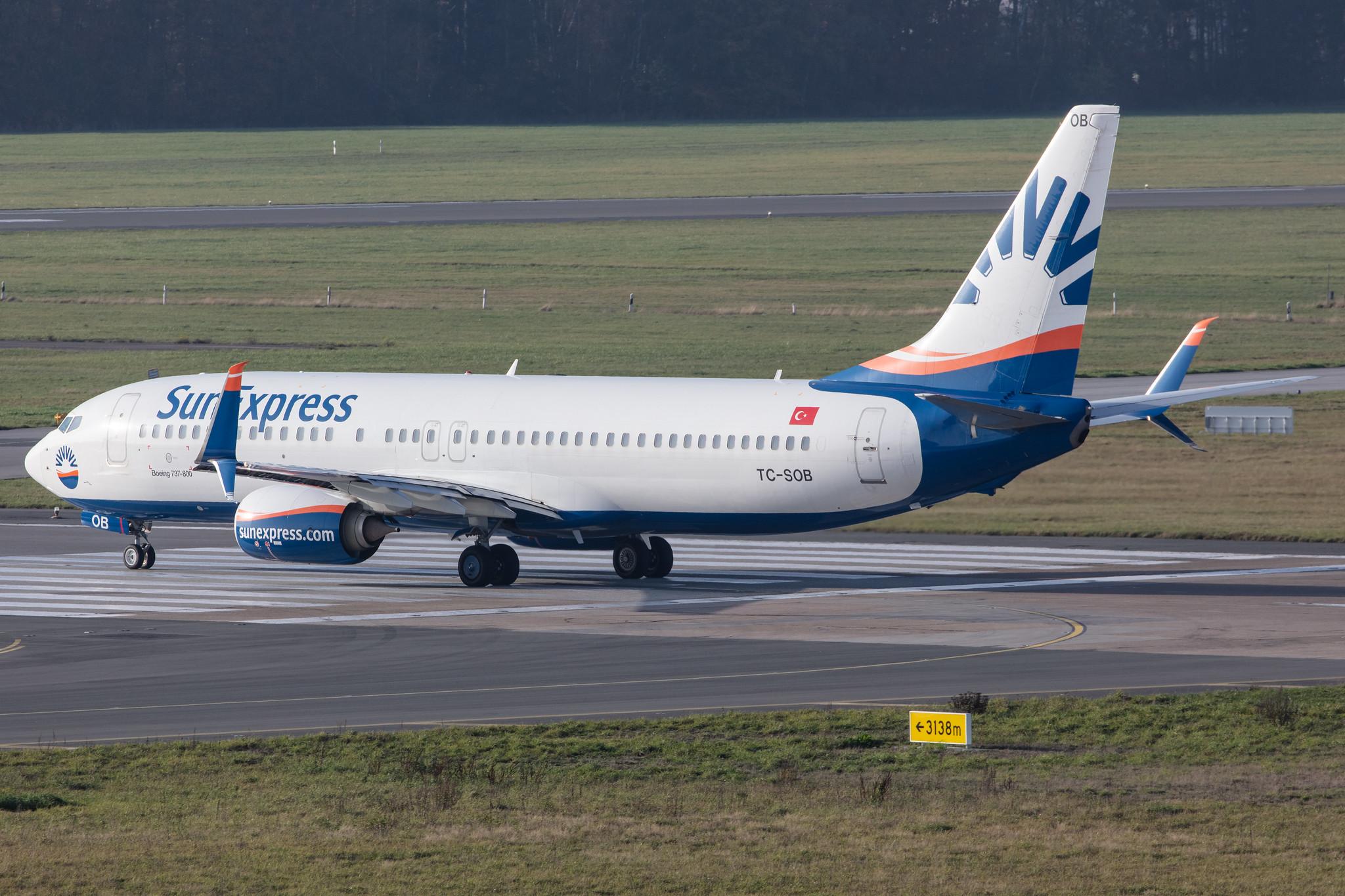 Hamburg Airport: SunExpress (XQ / SXS) |  Boeing 737-8HC B738 | TC-SOB | MSN 61175