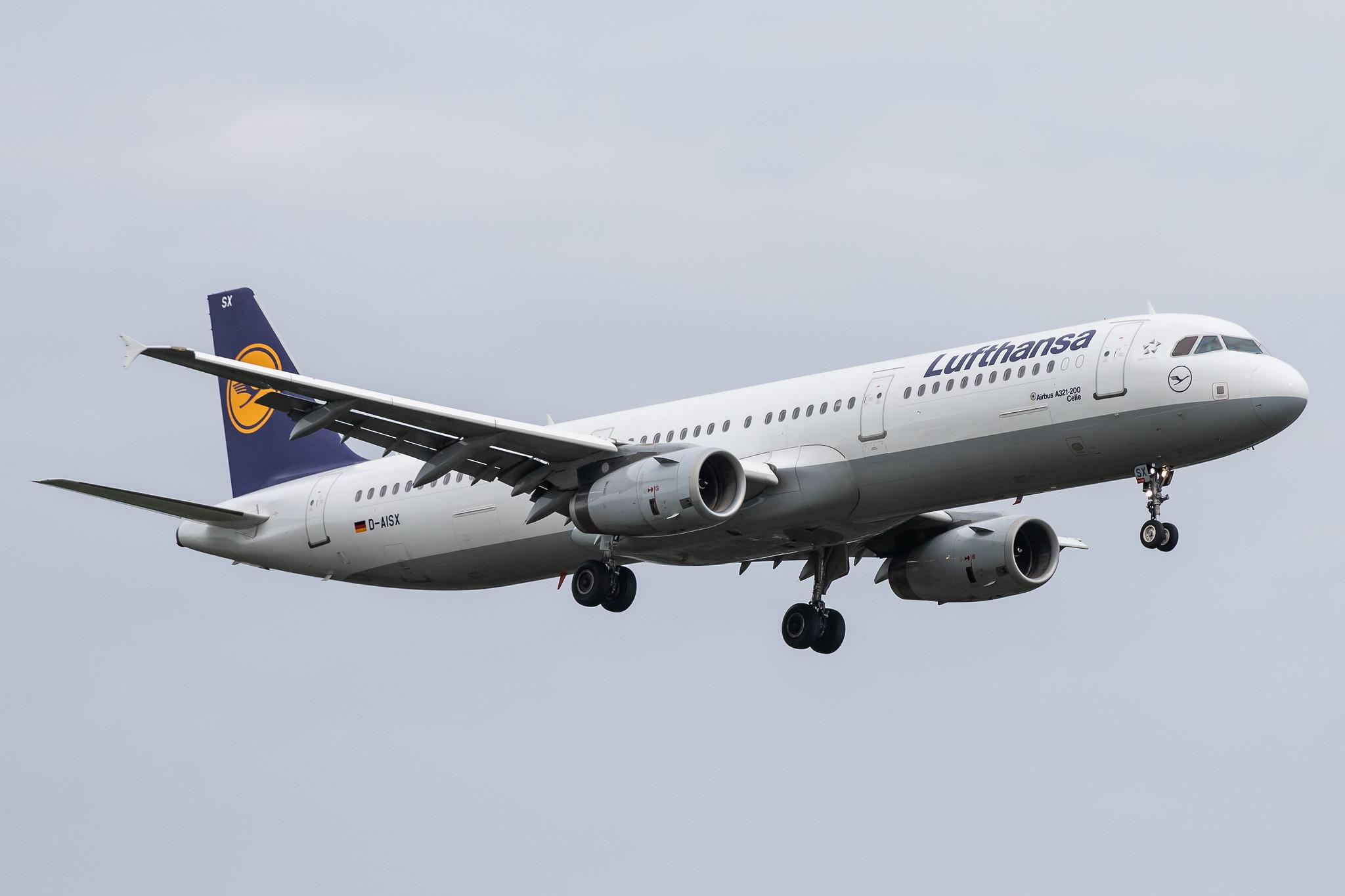 Hamburg Airport: Lufthansa (LH / DLH) |  Airbus A321-231 A321 | D-AISX | MSN 4073