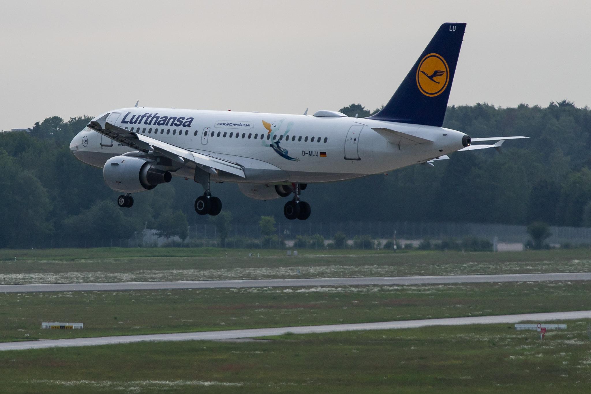 Hamburg Airport: Lufthansa (LH / DLH) |  Livery: Lu Sticker |  Airbus A319-114 A319 | D-AILU | MSN 0744