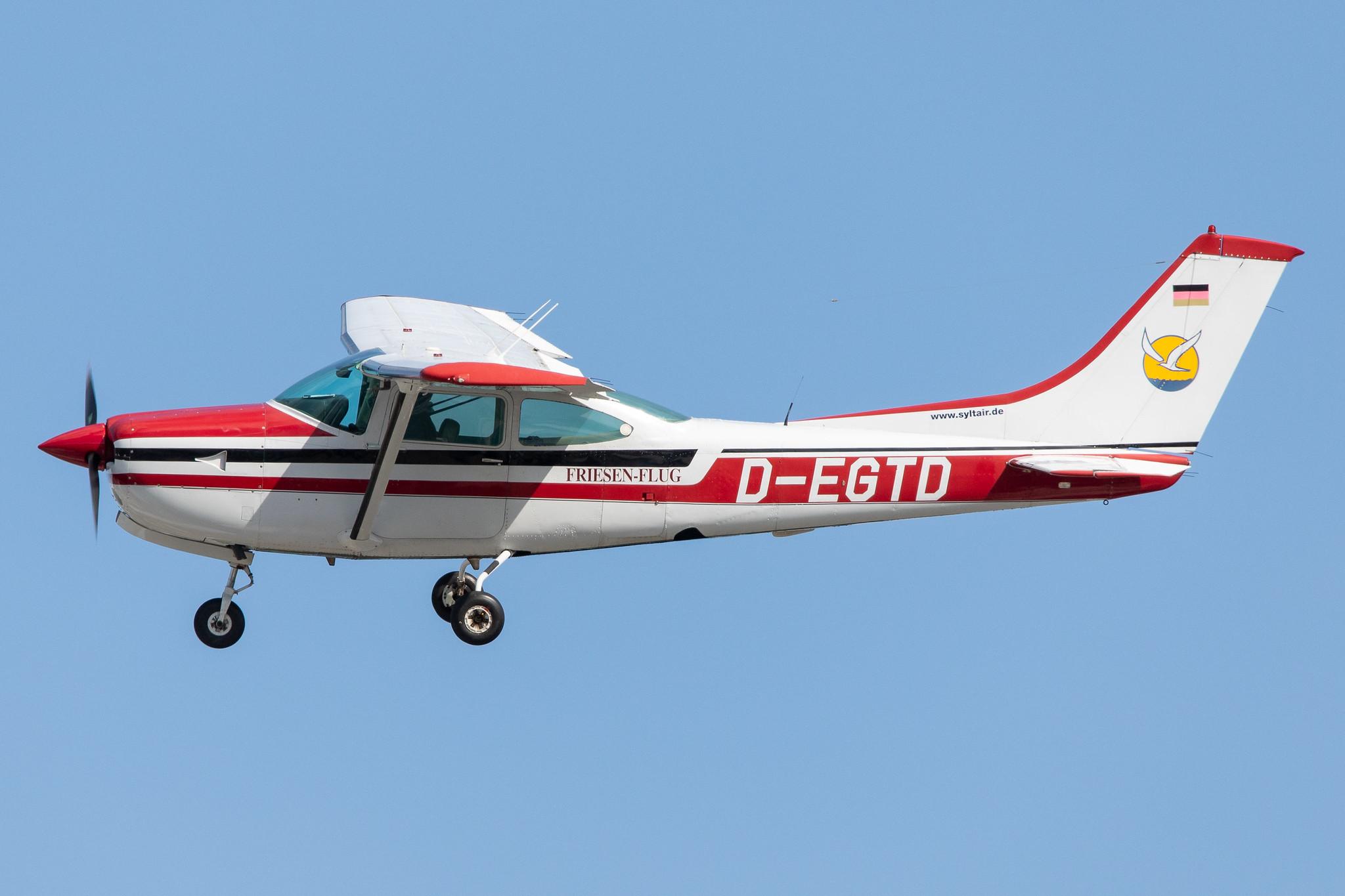 Hamburg Airport: Private Owner |  Cessna FR182 Skylane RG C182 | D-EGTD | MSN FR18200003