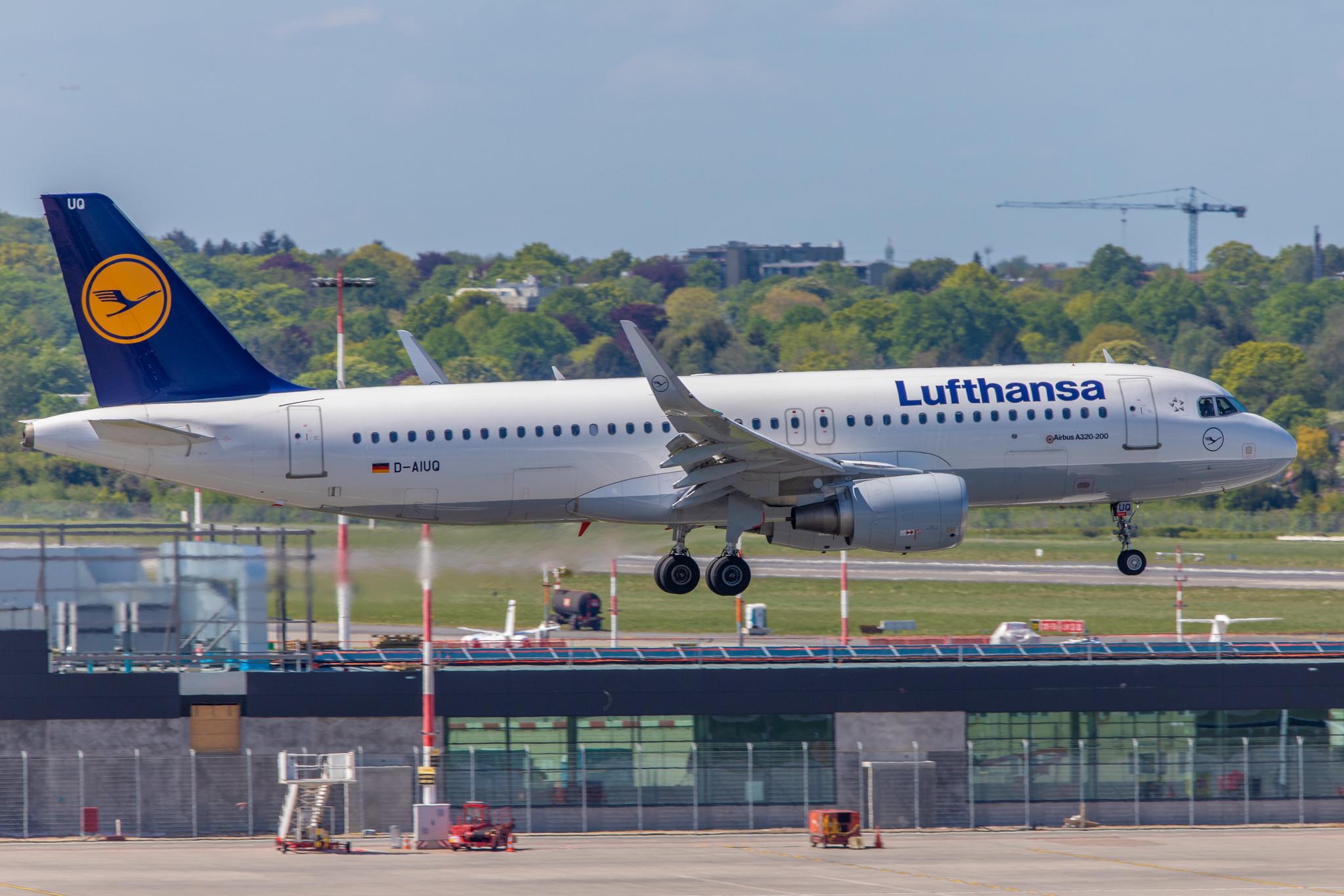 Hamburg Airport: Lufthansa (LH / DLH) |  Airbus A320-214 A320 | D-AIUQ | MSN 6947