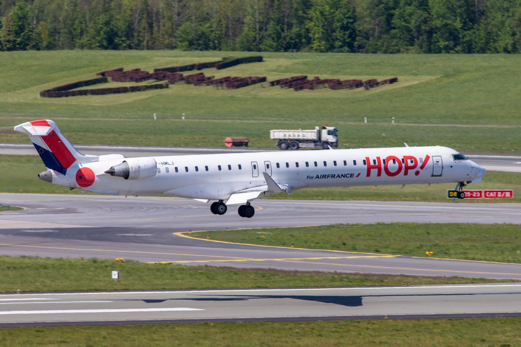 Hamburg Airport: Air France (AF / AFR) | Operator: Air France Hop |  Mitsubishi CRJ-1000EL CRJX | F-HMLJ | MSN 19015