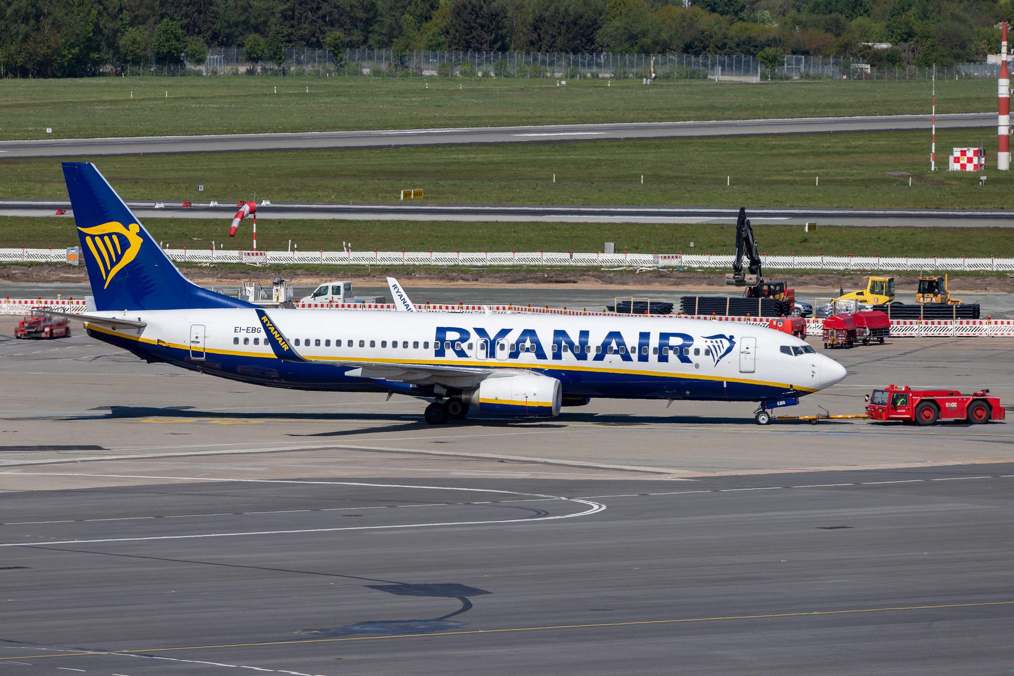 Hamburg Airport: Ryanair (FR / RYR) |  Boeing 737-8AS B738 | EI-EBG | MSN 37525
