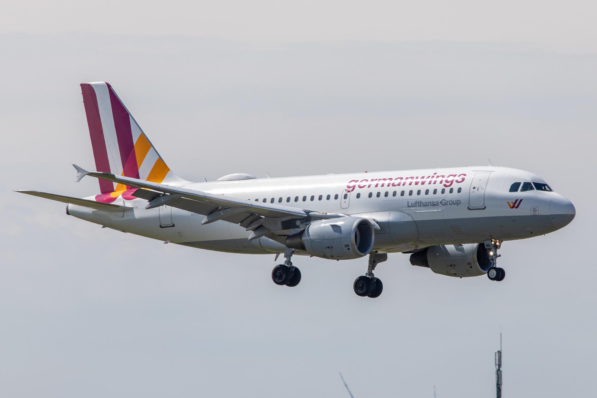 Hamburg Airport: Eurowings (EW / EWG) |  Airbus A319-112 A319 | D-AKNR | MSN 1209 (Germanwings)