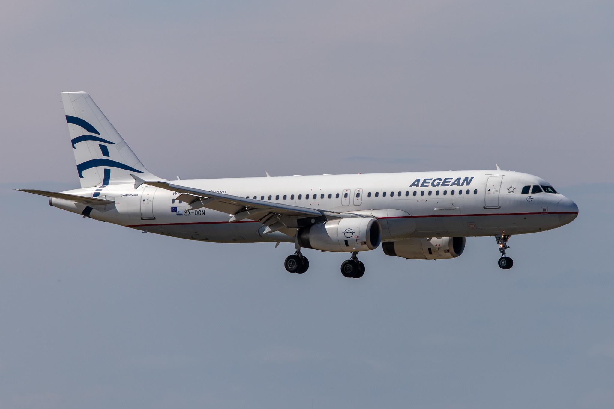 Hamburg Airport: Aegean Airlines (A3 / AEE) |  Airbus A320-232 A320 | SX-DGN | MSN 2828