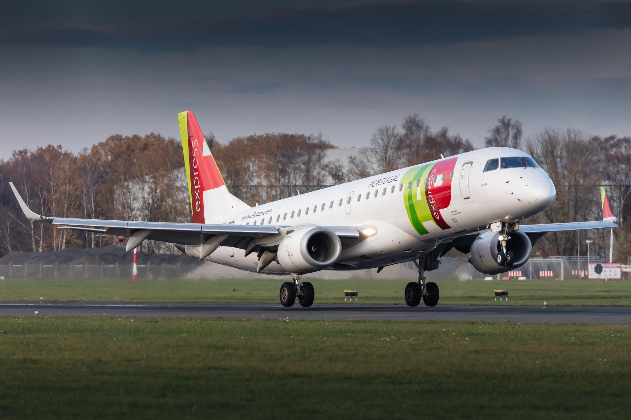 Hamburg Airport: TAP Express (NI / PGA) |  Embraer E190LR E190 | CS-TPT | MSN 19000495