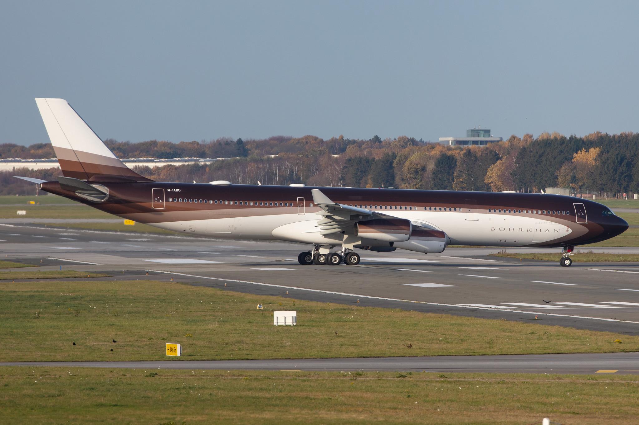 Hamburg Airport: Klaret Aviation |  Airbus A340-313 A343 | M-IABU | MSN 0955