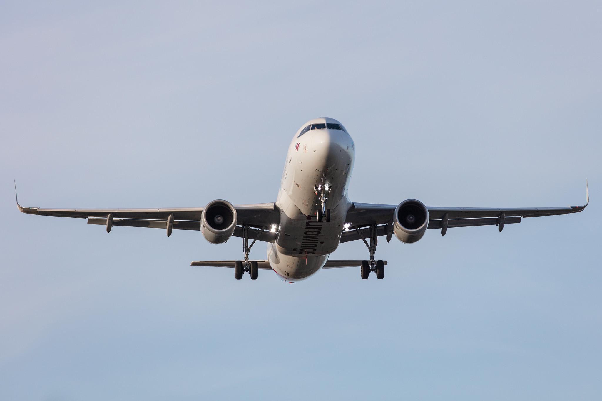 Hamburg Airport: Eurowings (EW / EWG) |  Livery: Boomerang Club Livery |  Airbus A320-214 A320 | D-AEWM | MSN 7259