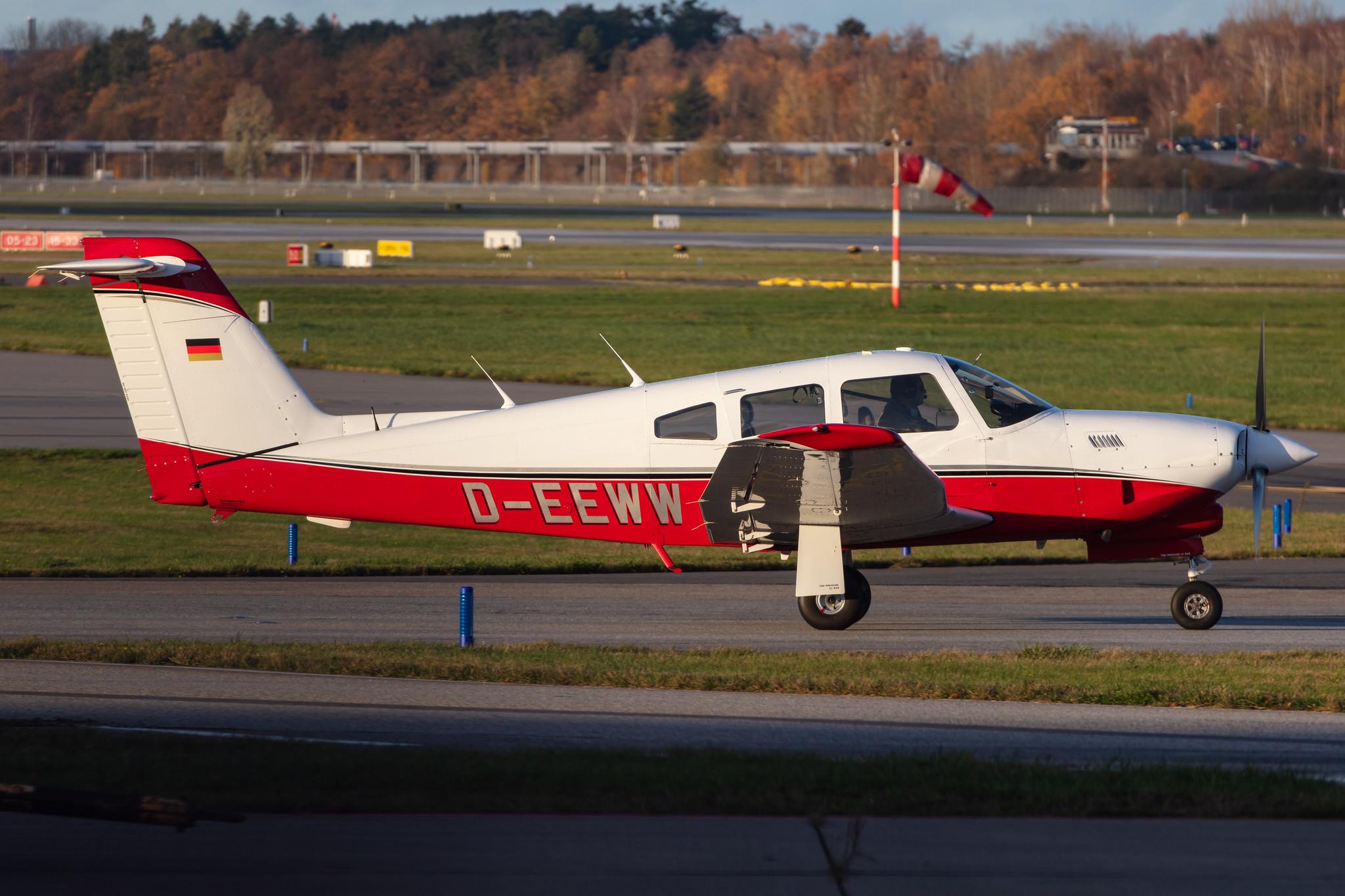 Hamburg Airport: Private owner |  Piper PA-28RT-201T Turbo Arrow IV P28U | D-EEWW | MSN 28R-8031051