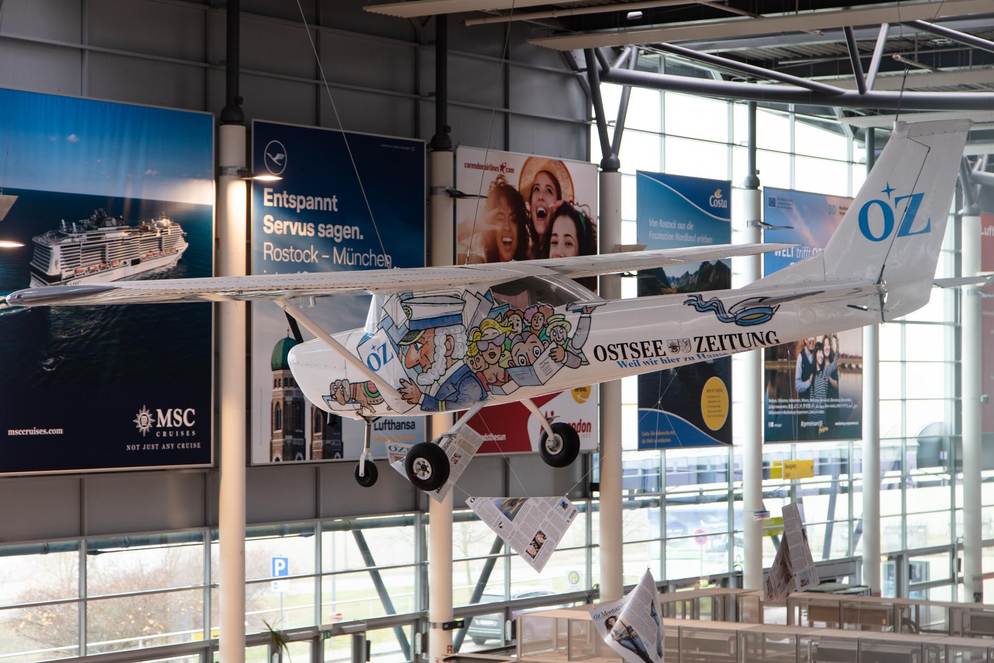 Flughafen Rostock-Laage: Terminalinnenansicht |